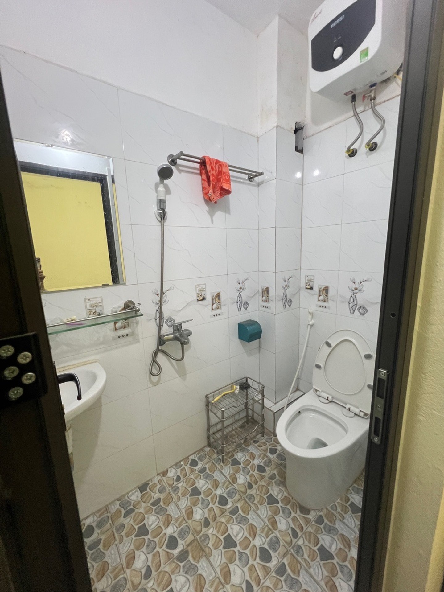 Bán nhà Lĩnh Nam - diện tích 28m2 3 tầng - Nhà đẹp ở ngay - giá 3,15 tỷ