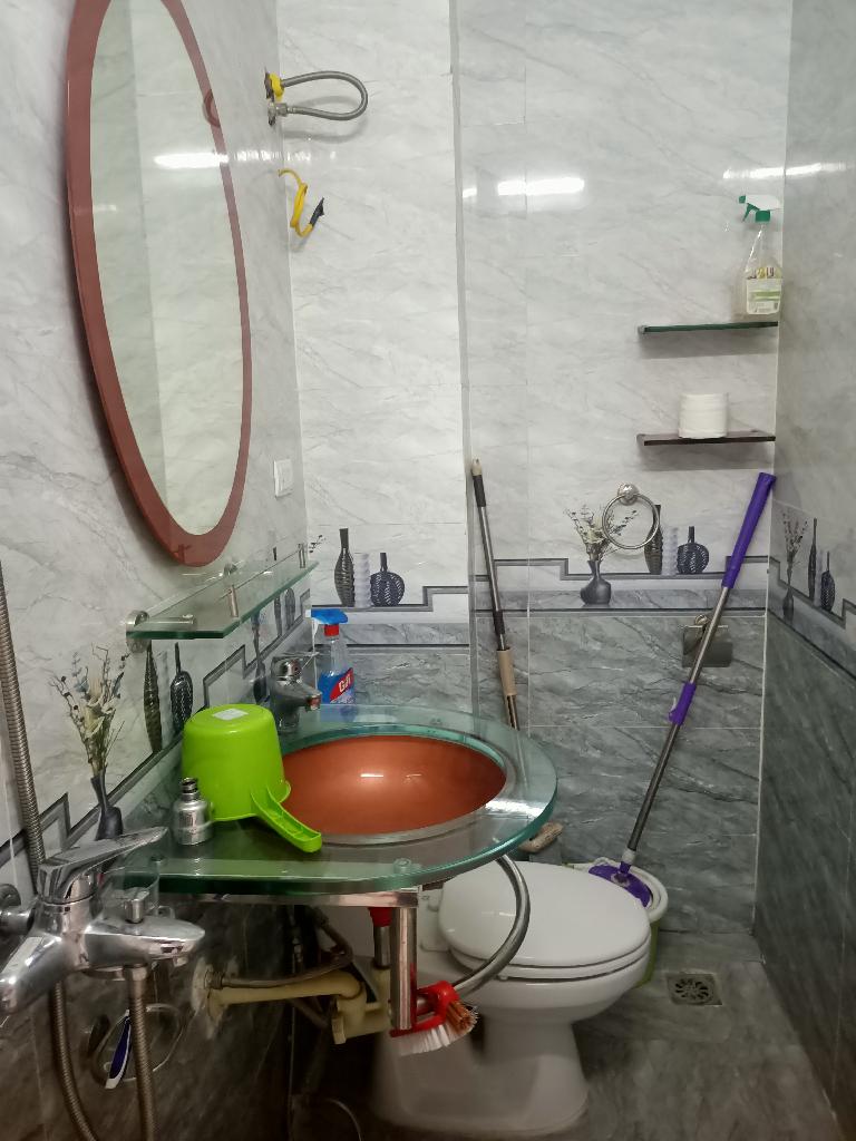 Bán nhà Mai Anh Tuấn - diện tích 40m2 5 tầng - Mặt hồ, mặt phố trung tâm Đống Đa - giá 22 tỷ