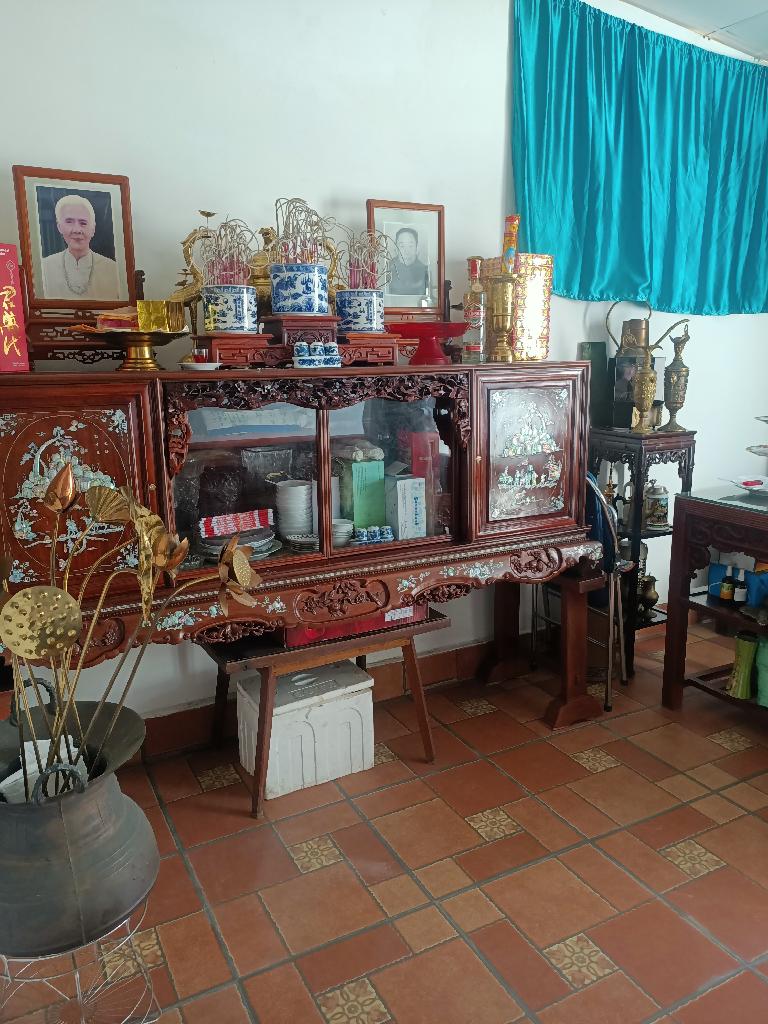 Bán nhà Mai Anh Tuấn - diện tích 40m2 5 tầng - Mặt hồ, mặt phố trung tâm Đống Đa - giá 22 tỷ