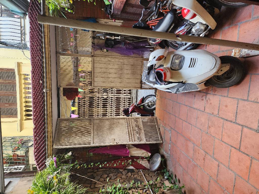 Bán nhà Bạch Mai - diện tích 103m2 4 tầng - Ô Tô QUA NHÀ - giá 34 tỷ