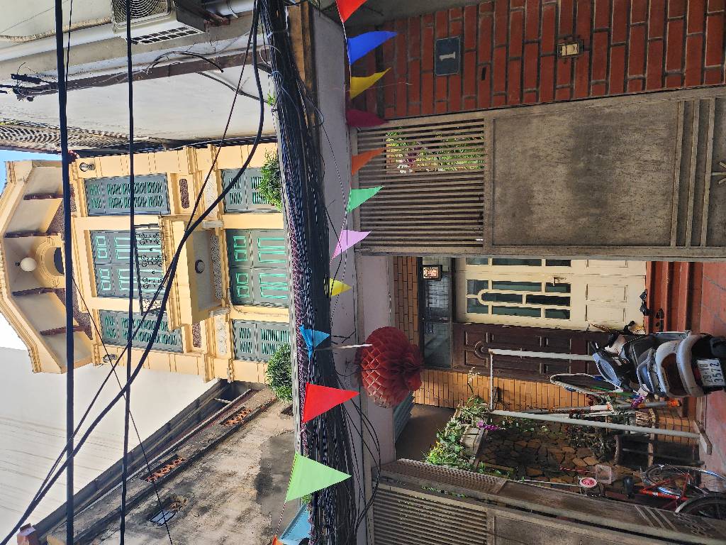 Bán nhà Bạch Mai - diện tích 103m2 4 tầng - Ô Tô QUA NHÀ - giá 34 tỷ