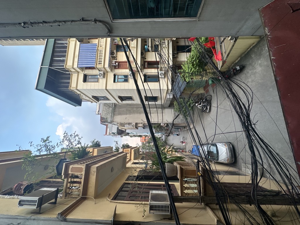 Bán nhà Trịnh Đình Cửu - diện tích 65m2 3 tầng - Ô TÔ TRÁNH trước nhà - giá 26 tỷ