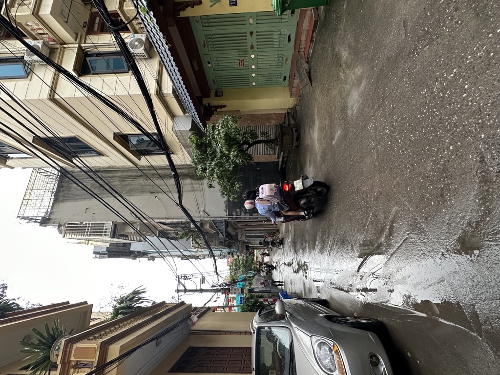 Bán nhà Trịnh Đình Cửu - diện tích 65m2 3 tầng - Ô TÔ TRÁNH trước nhà - giá 26 tỷ