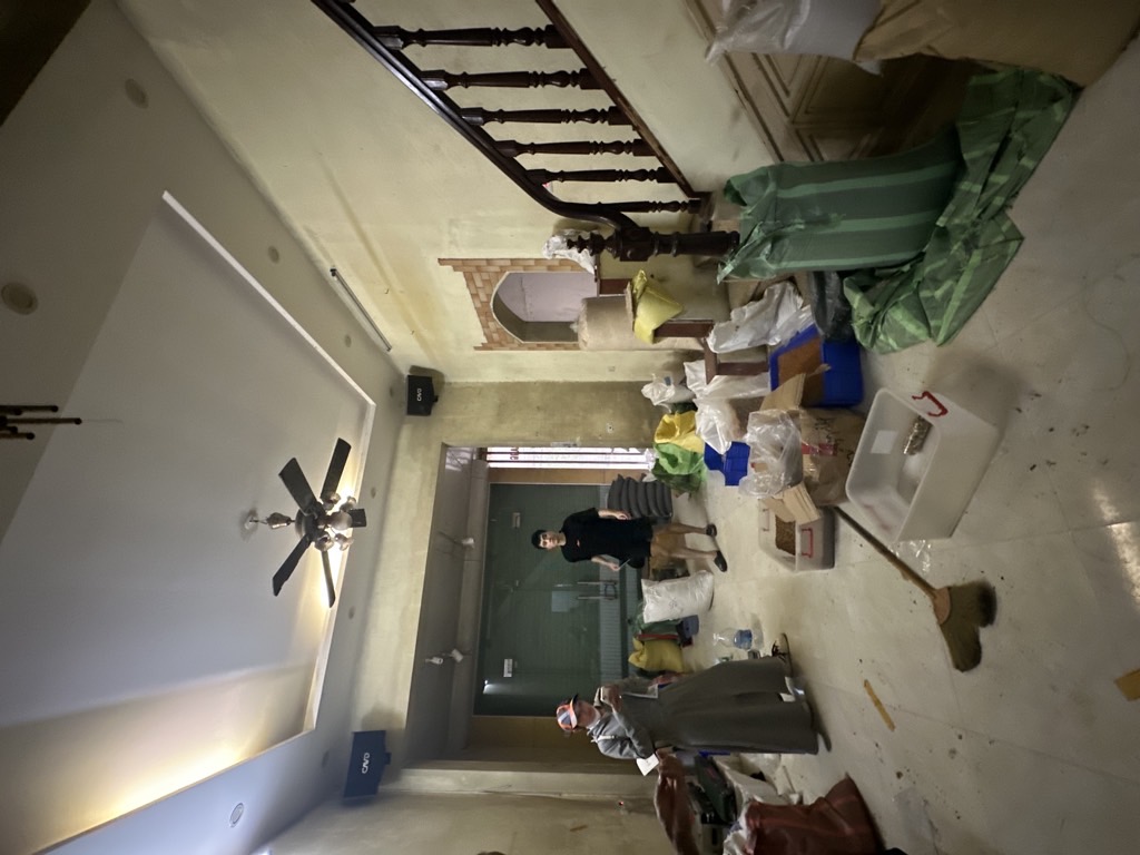 Bán nhà Trịnh Đình Cửu - diện tích 65m2 3 tầng - Ô TÔ TRÁNH trước nhà - giá 26 tỷ