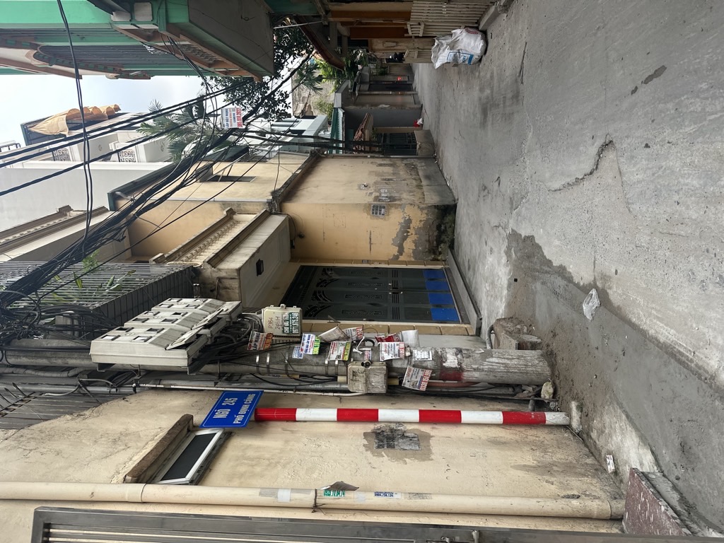 Bán nhà Trịnh Đình Cửu - diện tích 65m2 3 tầng - Ô TÔ TRÁNH trước nhà - giá 26 tỷ