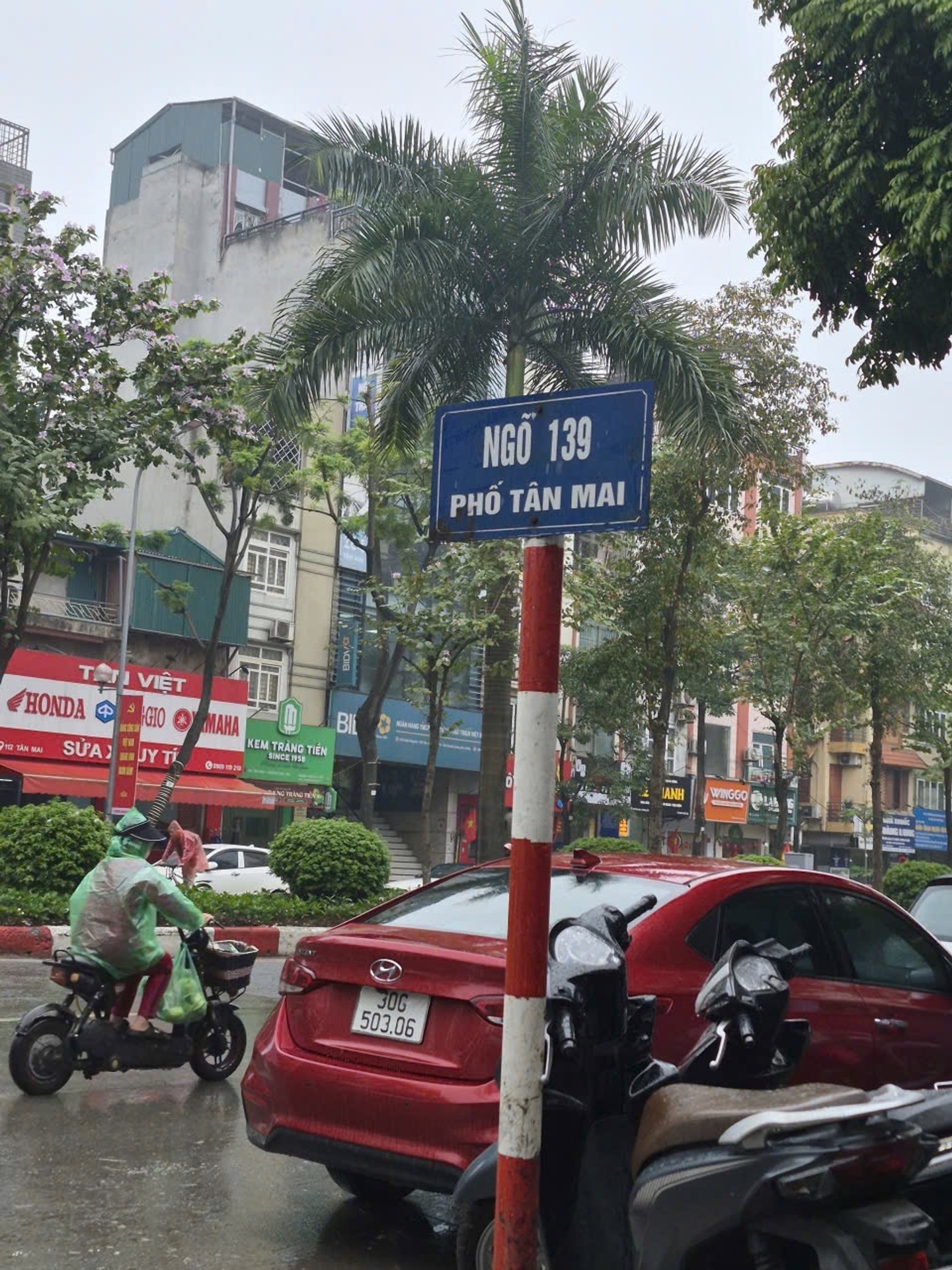 Bán nhà Tân Mai - diện tích 55m2 5 tầng - Nhà đẹp dân xây - giá 10,8 tỷ