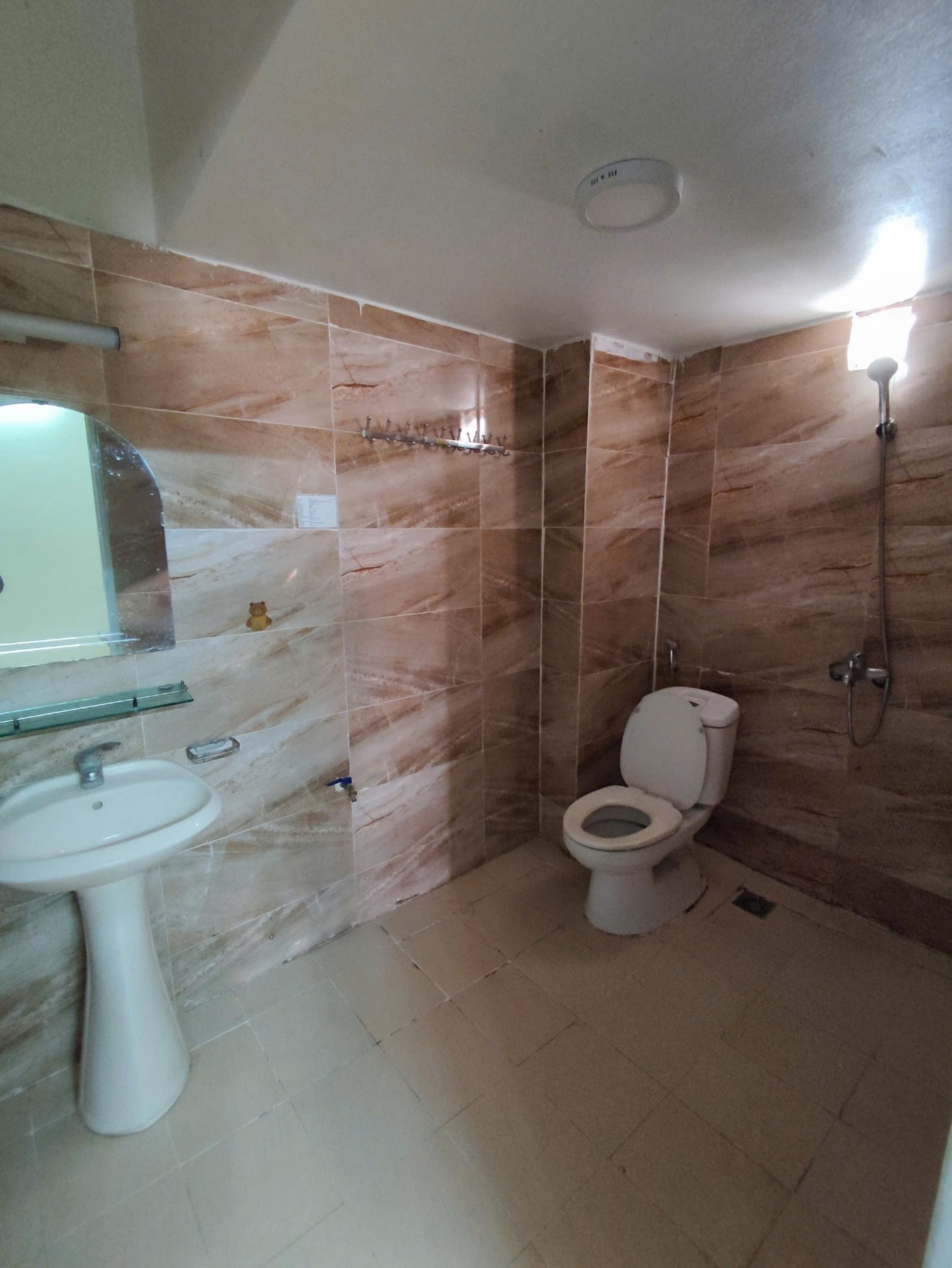 Bán nhà Minh Khai - diện tích 70m2 5 tầng - Lô góc - giá 13,9 tỷ