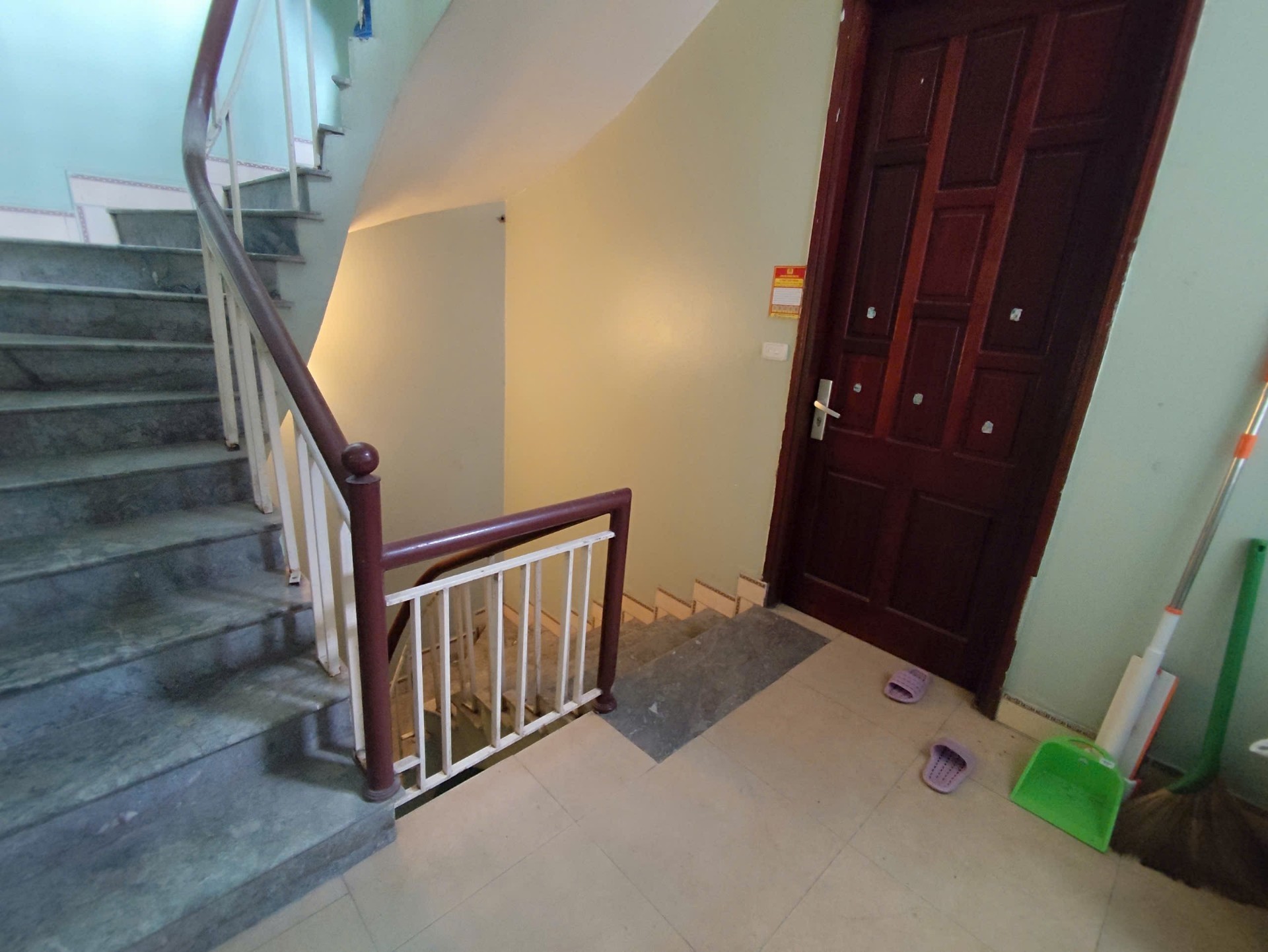 Bán nhà Minh Khai - diện tích 70m2 5 tầng - Lô góc - giá 13,9 tỷ