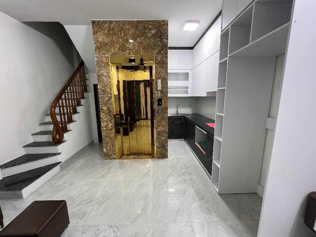 Bán nhà Nguyễn Văn Viên - diện tích 35m2 5 tầng - Lô góc - giá 10 tỷ