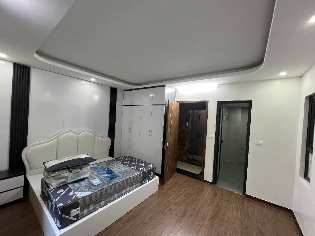 Bán nhà Nguyễn Văn Viên - diện tích 35m2 5 tầng - Lô góc - giá 10 tỷ