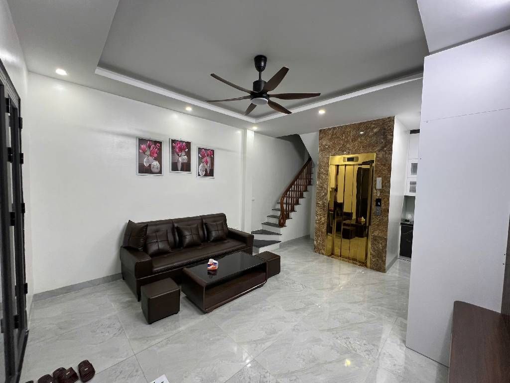 Bán nhà Nguyễn Văn Viên - diện tích 35m2 5 tầng - Lô góc - giá 10 tỷ