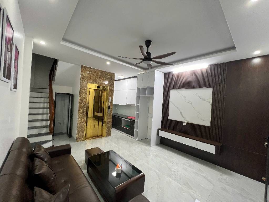 Bán nhà Nguyễn Văn Viên - diện tích 35m2 5 tầng - Lô góc - giá 10 tỷ