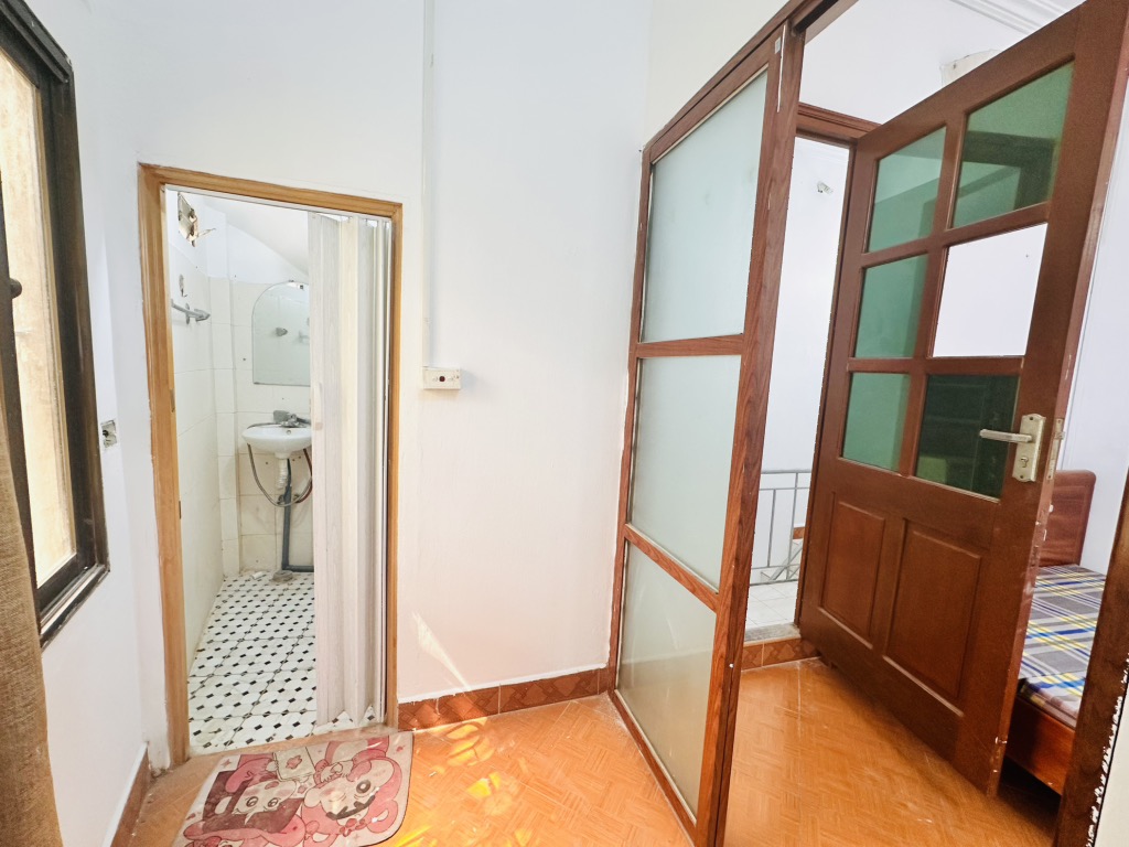 Bán nhà Hồng Mai - diện tích 40m2 4 tầng - Nhà đẹp hiếm có - giá 4,8 tỷ
