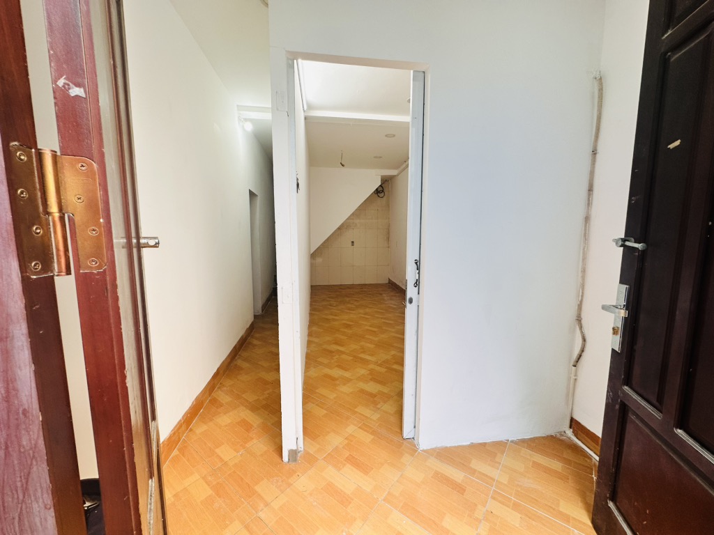 Bán nhà Hồng Mai - diện tích 40m2 4 tầng - Nhà đẹp hiếm có - giá 4,8 tỷ