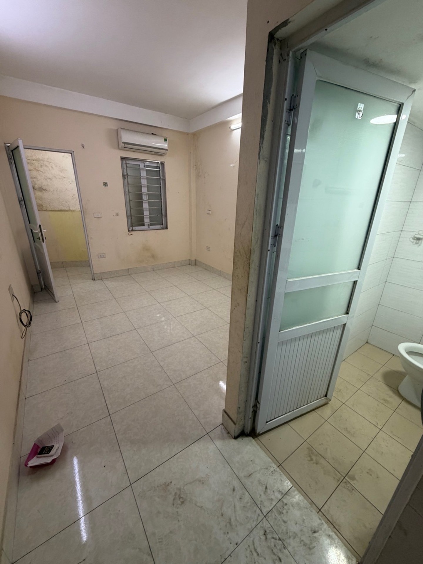 Bán nhà Định Công Thượng - diện tích 43m2 6 tầng - Ô tô nhỏ đỗ cửa - giá 12,9 tỷ