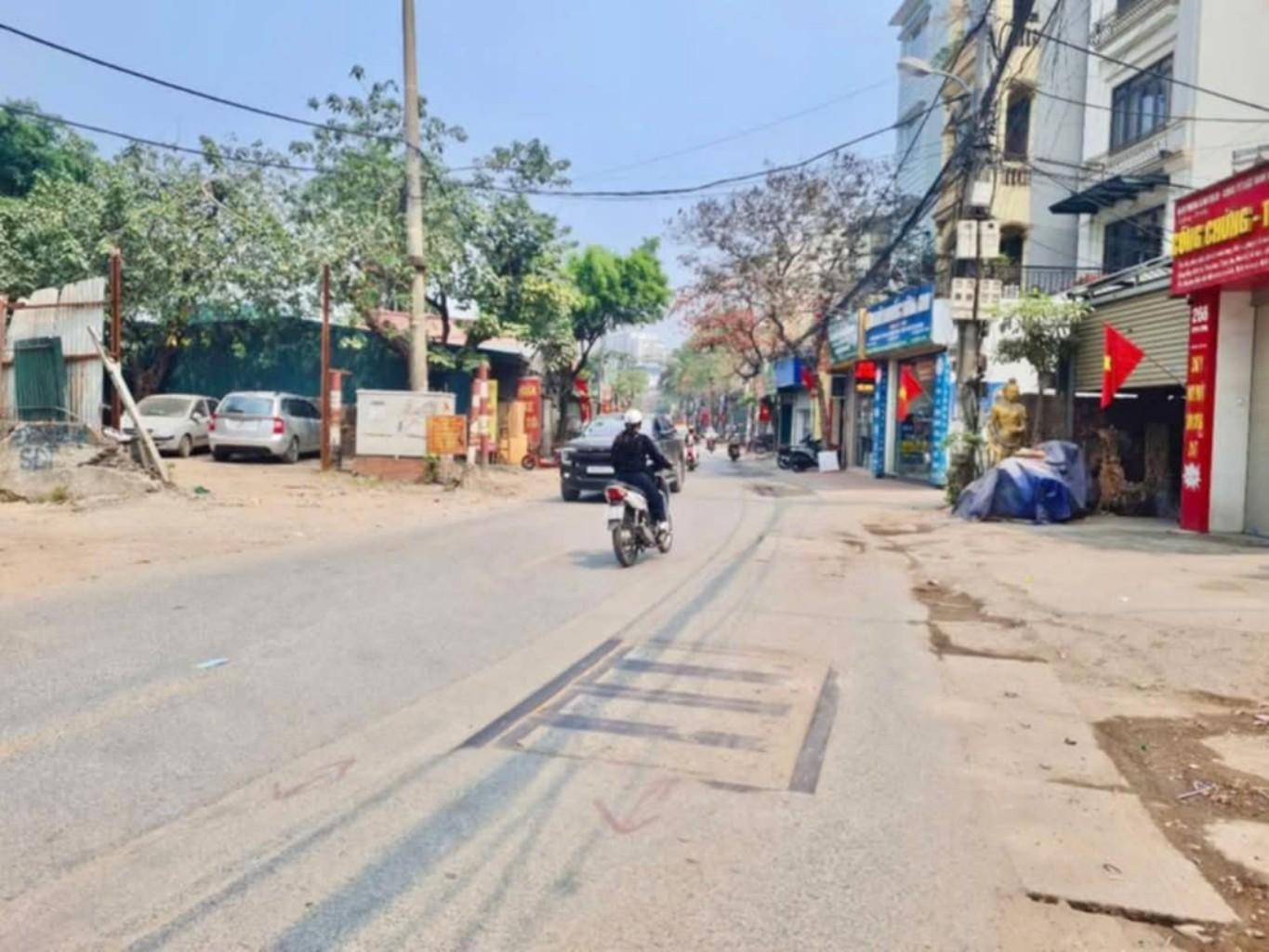 Bán nhà Vĩnh Hưng - diện tích 220m2 1 tầng - Lô góc - giá 65 tỷ