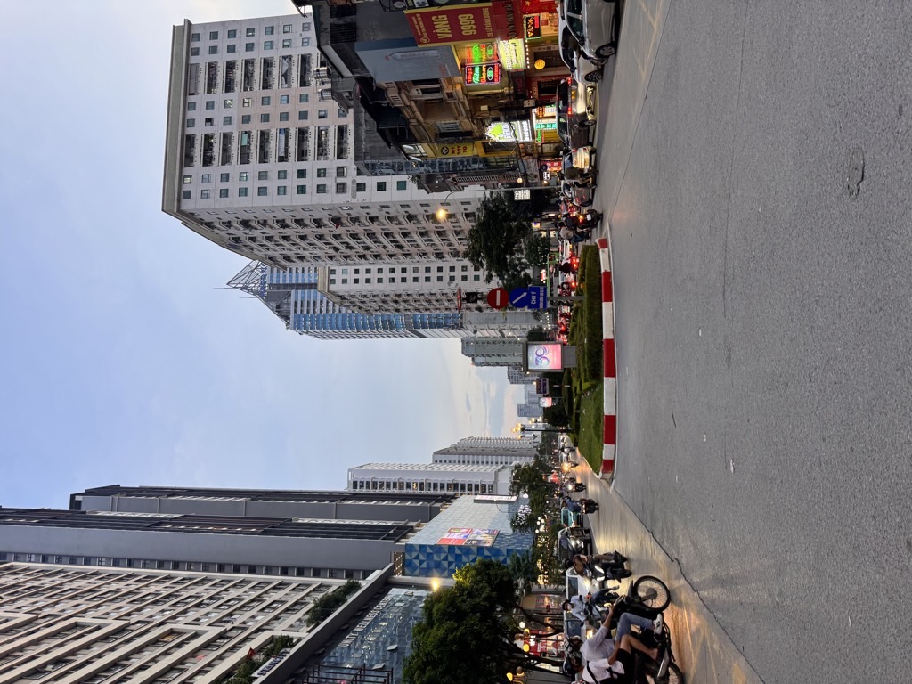 Bán nhà Lê Văn Lương - diện tích 80m2 4 tầng - Lô góc - giá 28,5 tỷ