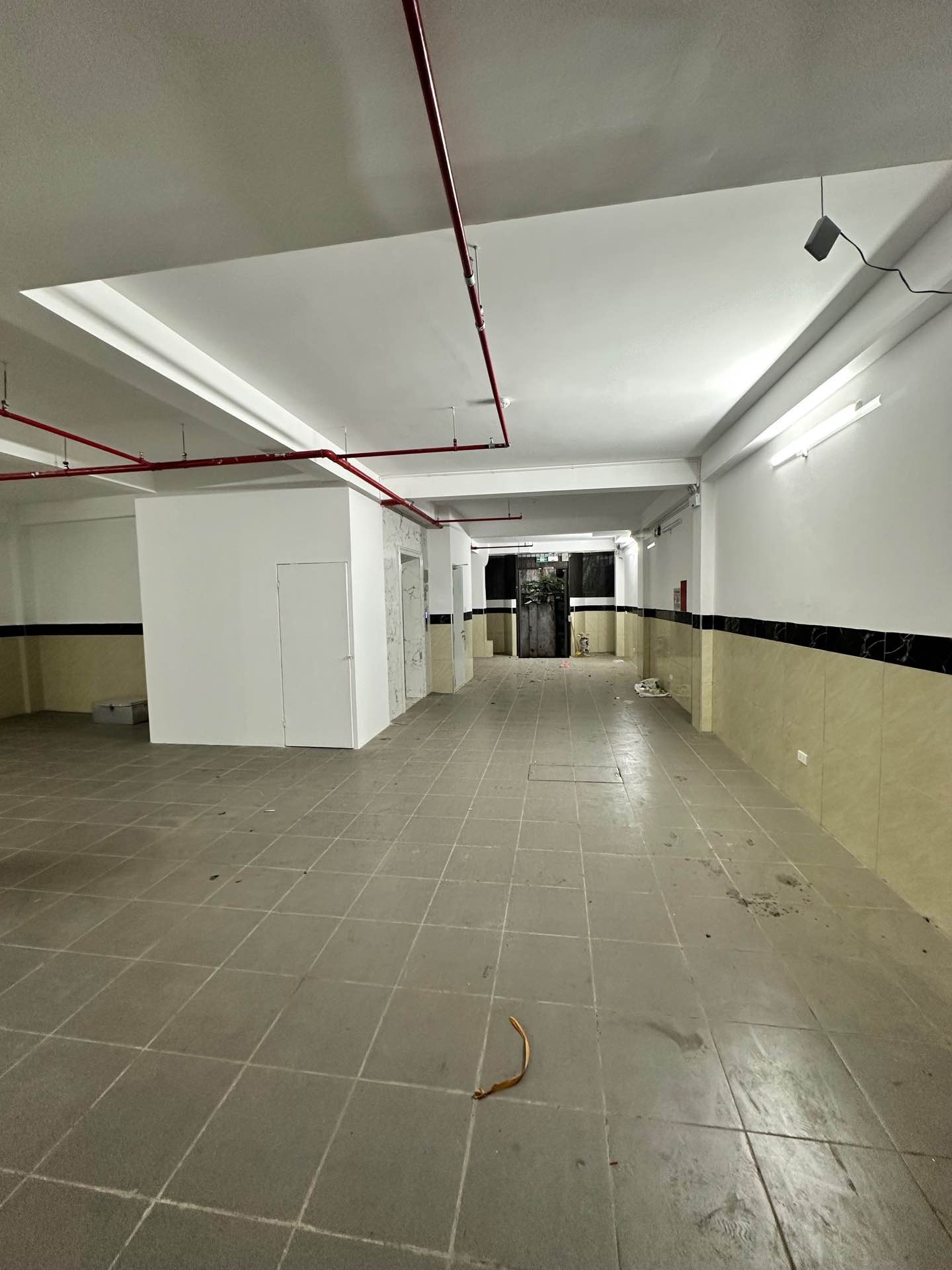 Bán nhà Khương Hạ - diện tích 131.4m2 8 tầng - Hẻm xe máy - giá 50 tỷ