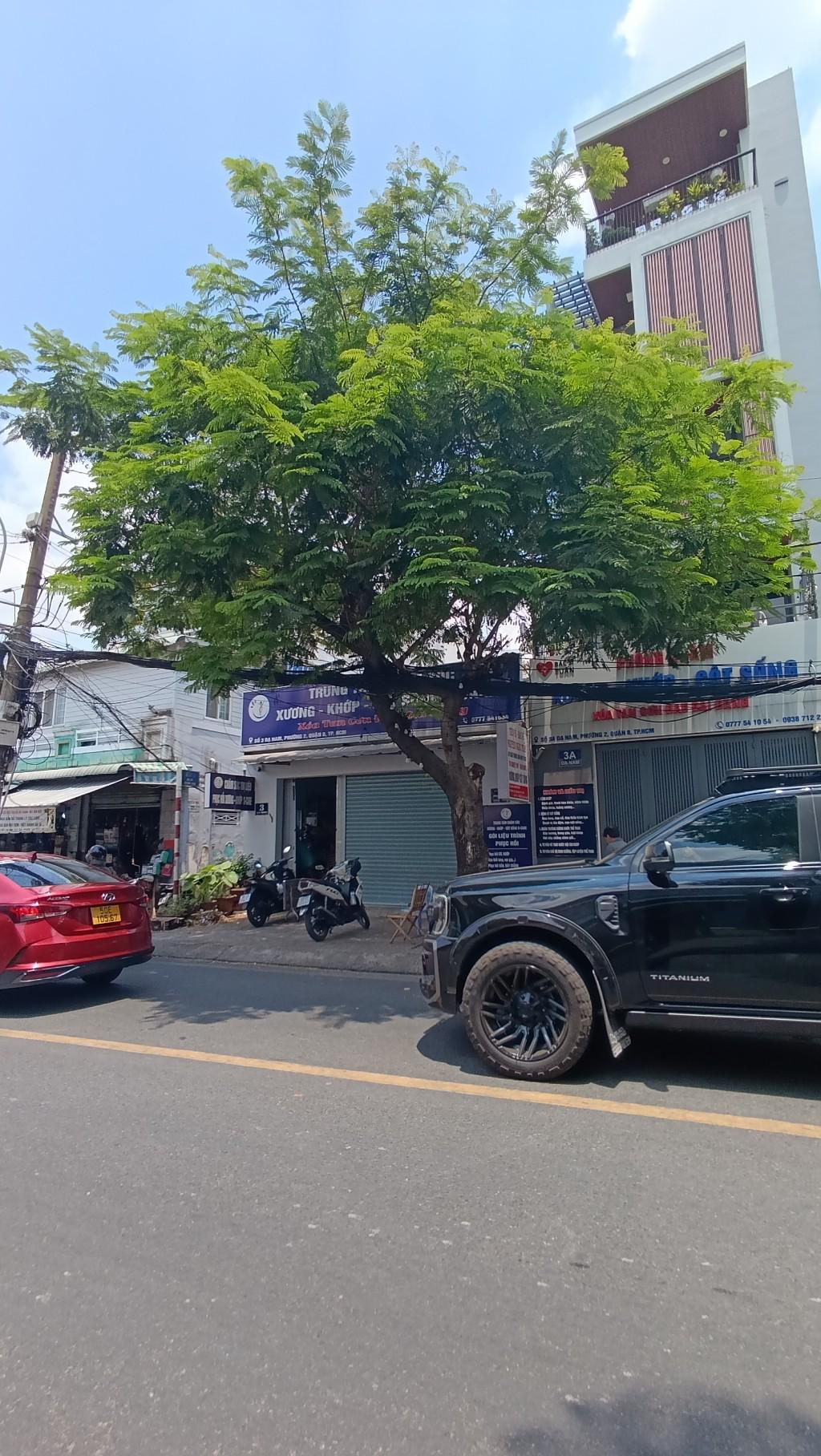 Bán nhà Dạ Nam - diện tích 140m2 2 tầng - Mặt tiền kinh doanh sầm uất - giá 28 tỷ