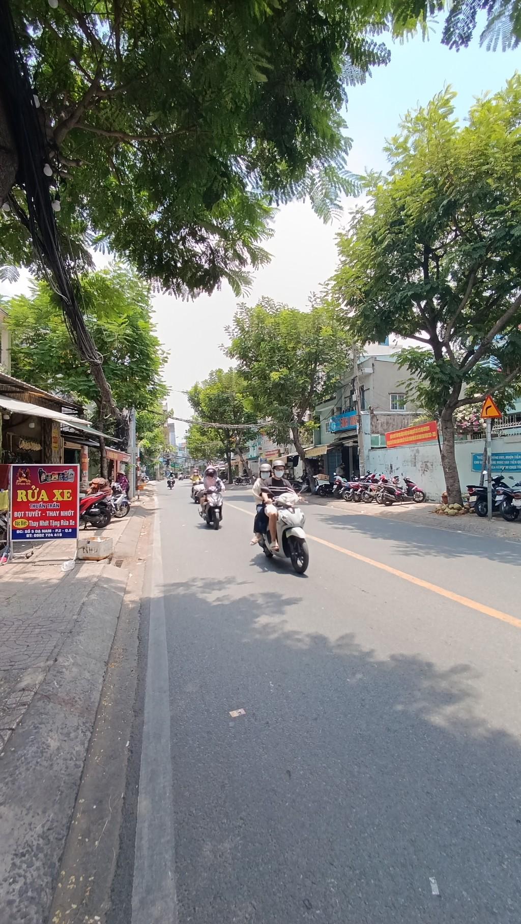 Bán nhà Dạ Nam - diện tích 140m2 2 tầng - Mặt tiền kinh doanh sầm uất - giá 28 tỷ