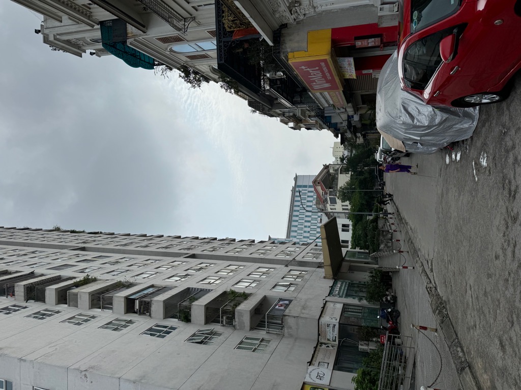 Bán nhà Nguyễn Khuyến - diện tích 106m2 6 tầng - Ô TÔ TRÁNH - giá 35,5 tỷ