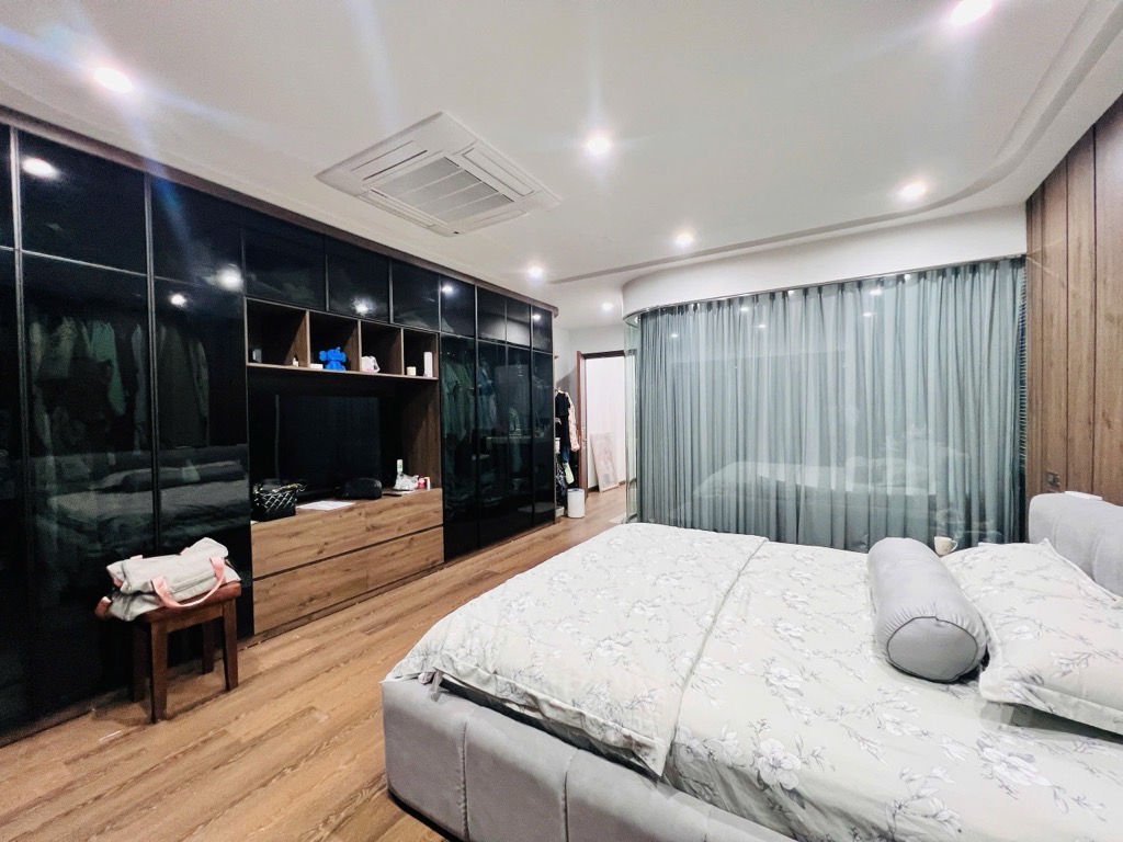 Bán nhà Nguyễn Khuyến - diện tích 106m2 6 tầng - Ô TÔ TRÁNH - giá 35,5 tỷ