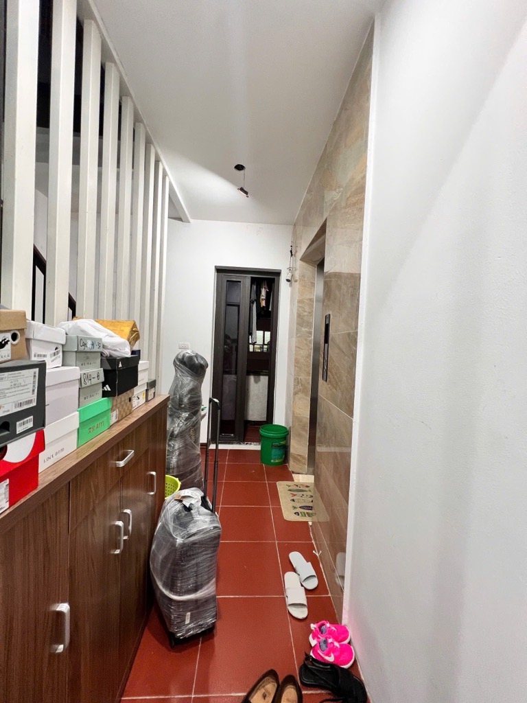 Bán nhà Nguyễn Khuyến - diện tích 106m2 6 tầng - Ô TÔ TRÁNH - giá 35,5 tỷ