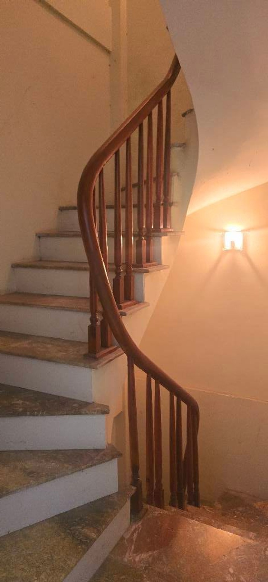 Bán nhà Vĩnh Hưng - diện tích 30m2 5 tầng - Nhà đẹp hiếm có - giá 8,5 tỷ