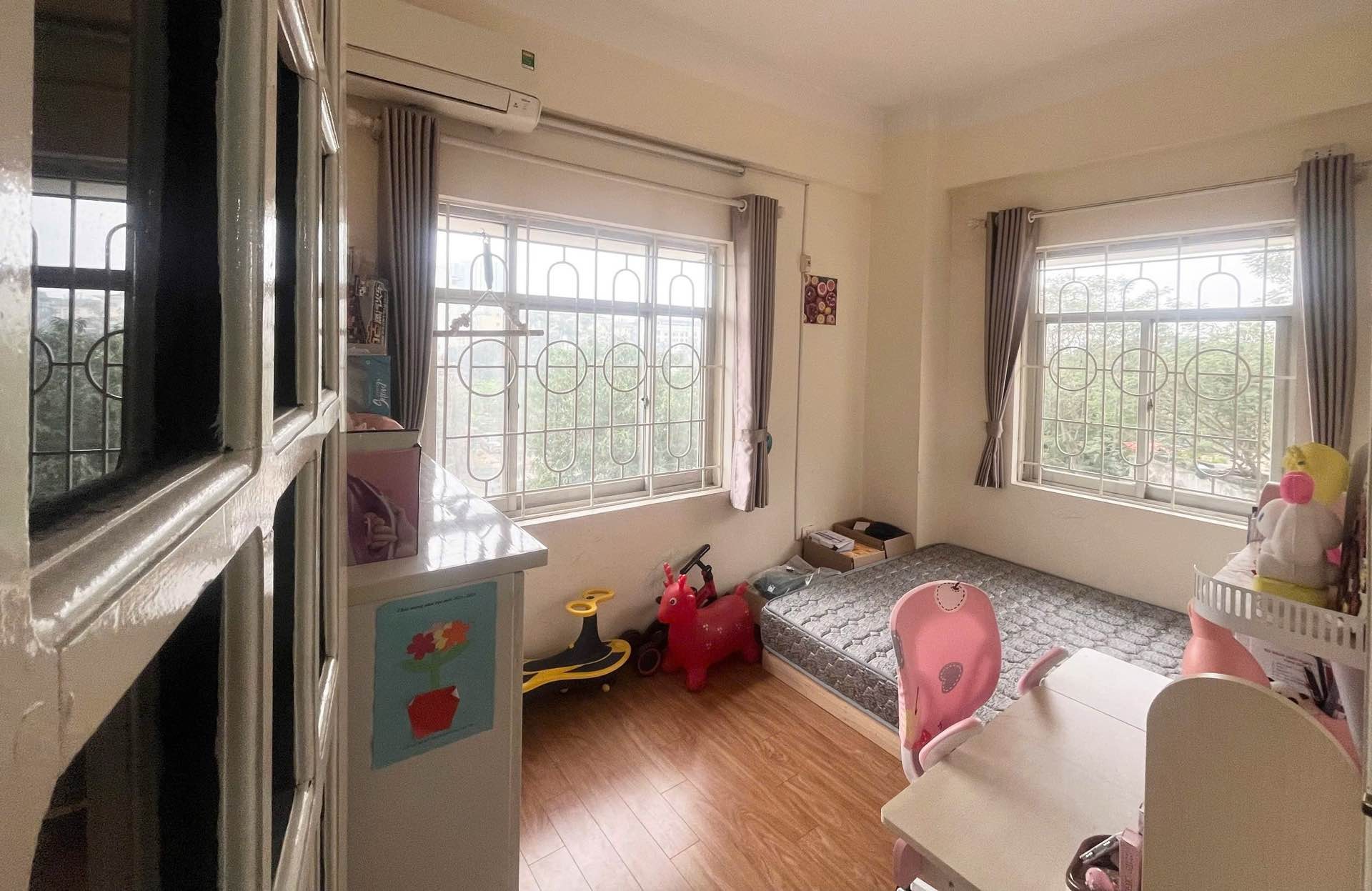 Bán nhà Thịnh Liệt - diện tích 65m2 3 tầng - Lô góc 3 mặt thoáng - giá 4,6 tỷ