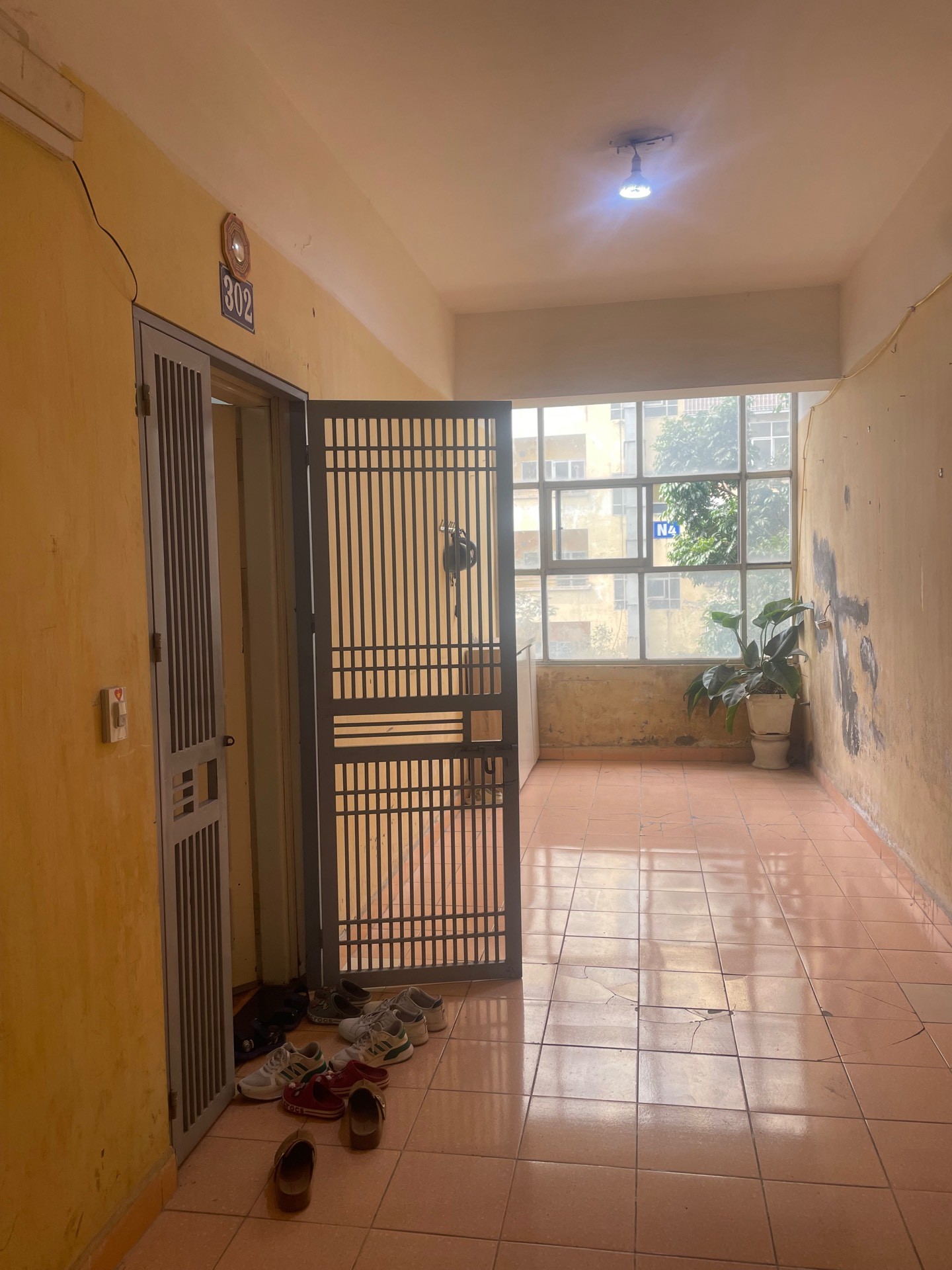 Bán nhà Thịnh Liệt - diện tích 65m2 3 tầng - Lô góc 3 mặt thoáng - giá 4,6 tỷ