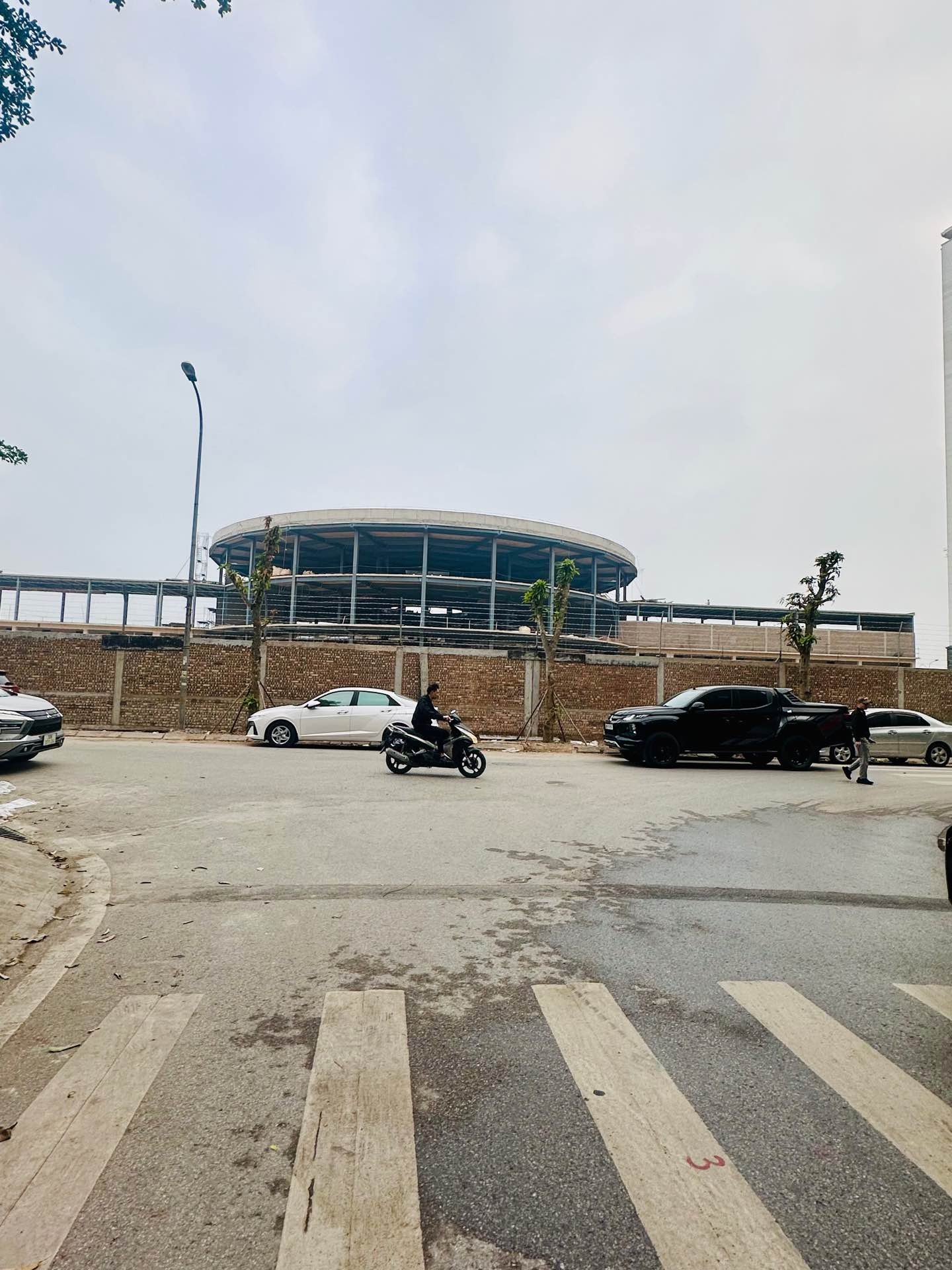 Bán nhà Ngõ 3 ô tô tránh - diện tích 80m2 0 tầng - Lô góc 3 mặt thoáng - giá 27 tỷ