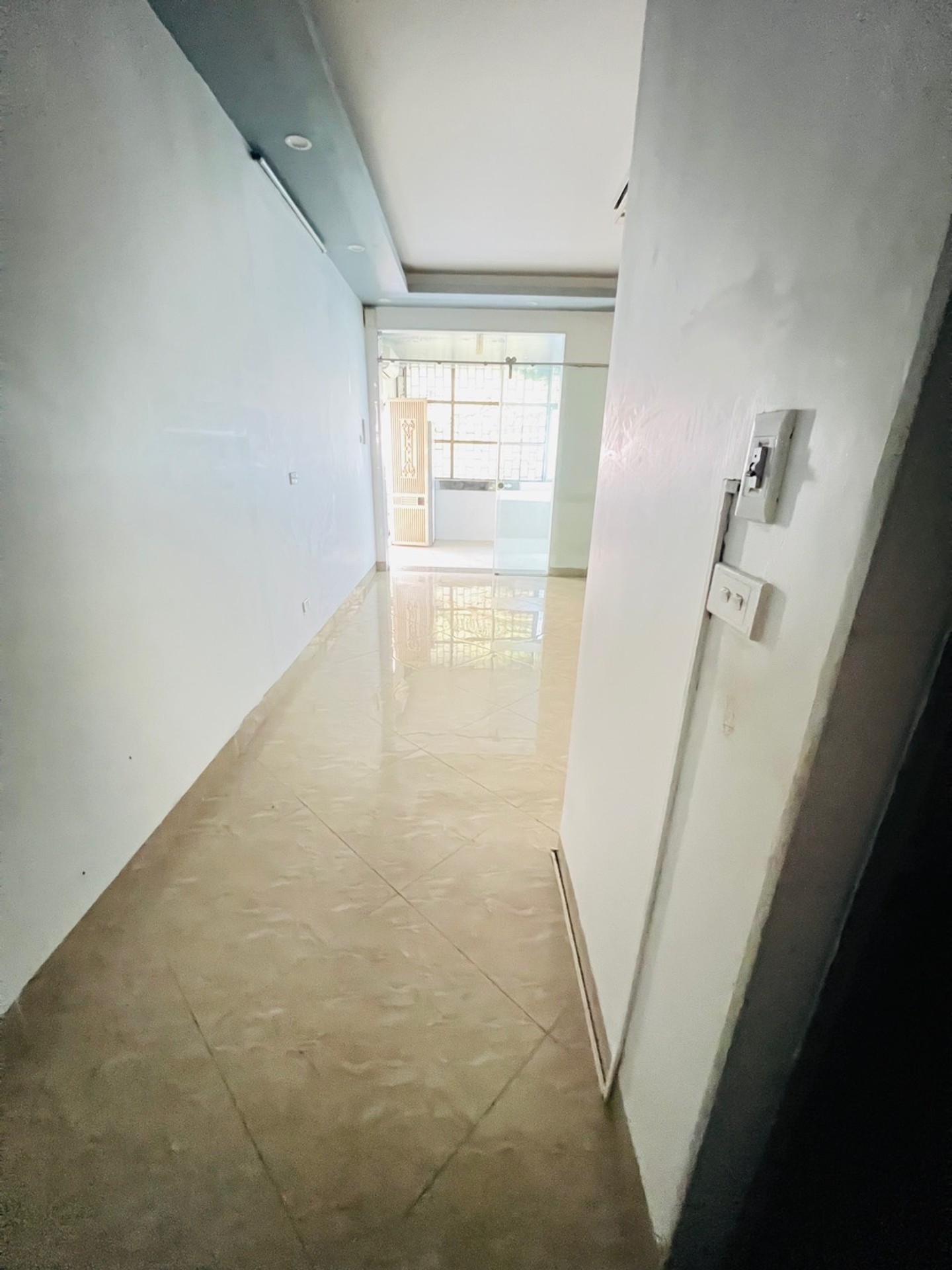 Bán nhà Tam Trinh - diện tích 120m2 3 tầng - Ô tô tránh - giá 5,3 tỷ