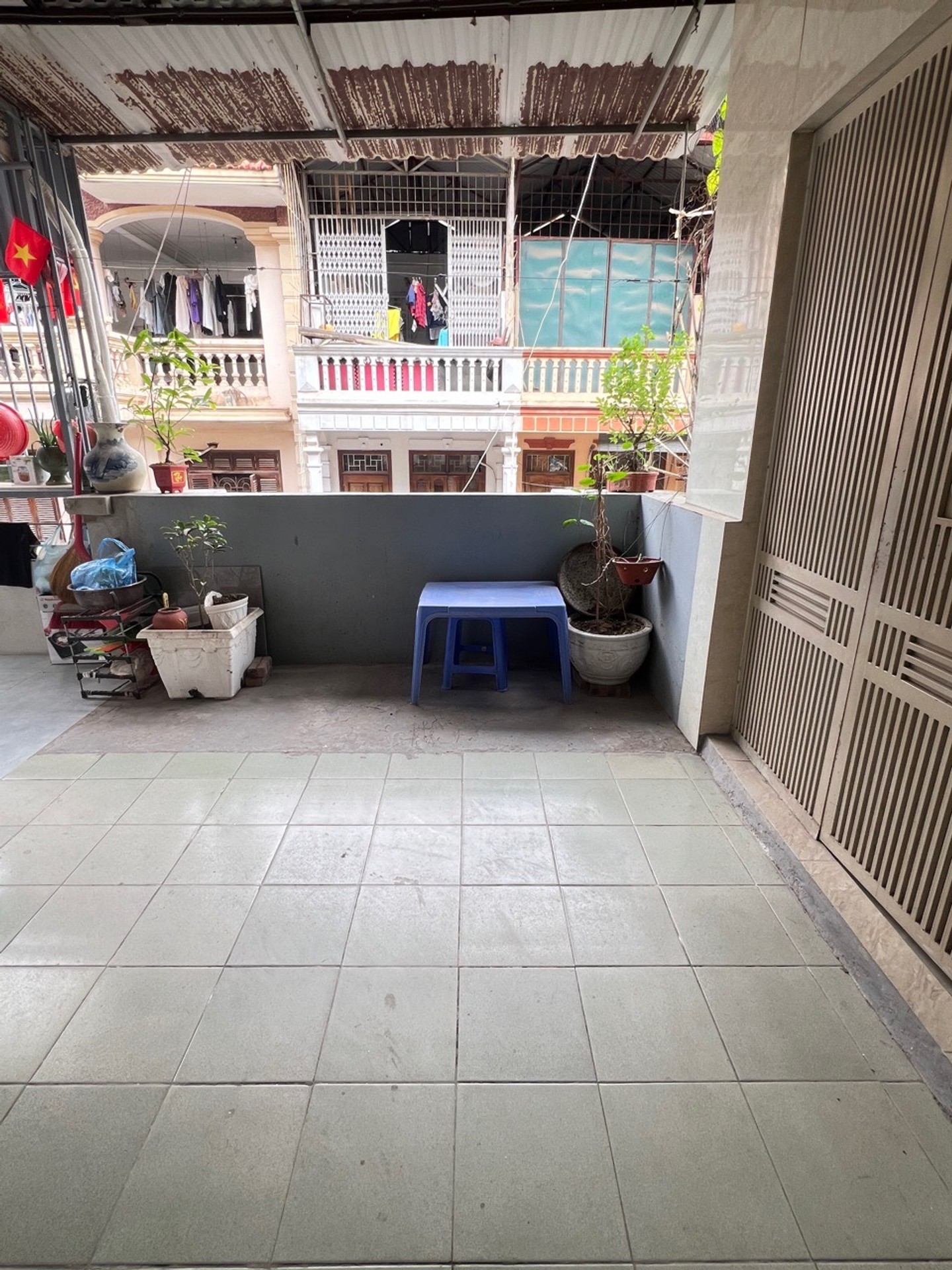 Bán nhà Tam Trinh - diện tích 120m2 3 tầng - Ô tô tránh - giá 5,3 tỷ