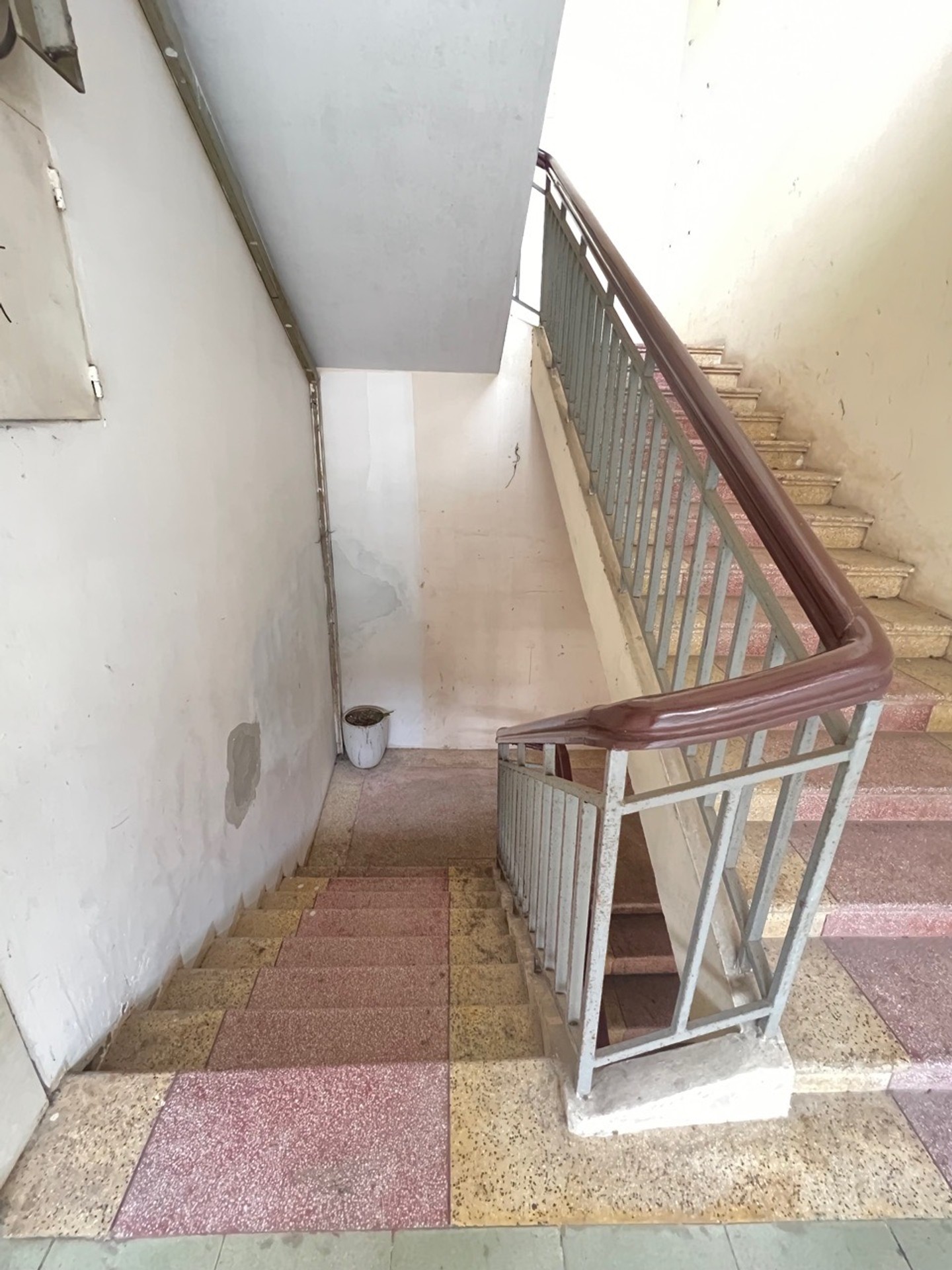 Bán nhà Tam Trinh - diện tích 120m2 3 tầng - Ô tô tránh - giá 5,3 tỷ