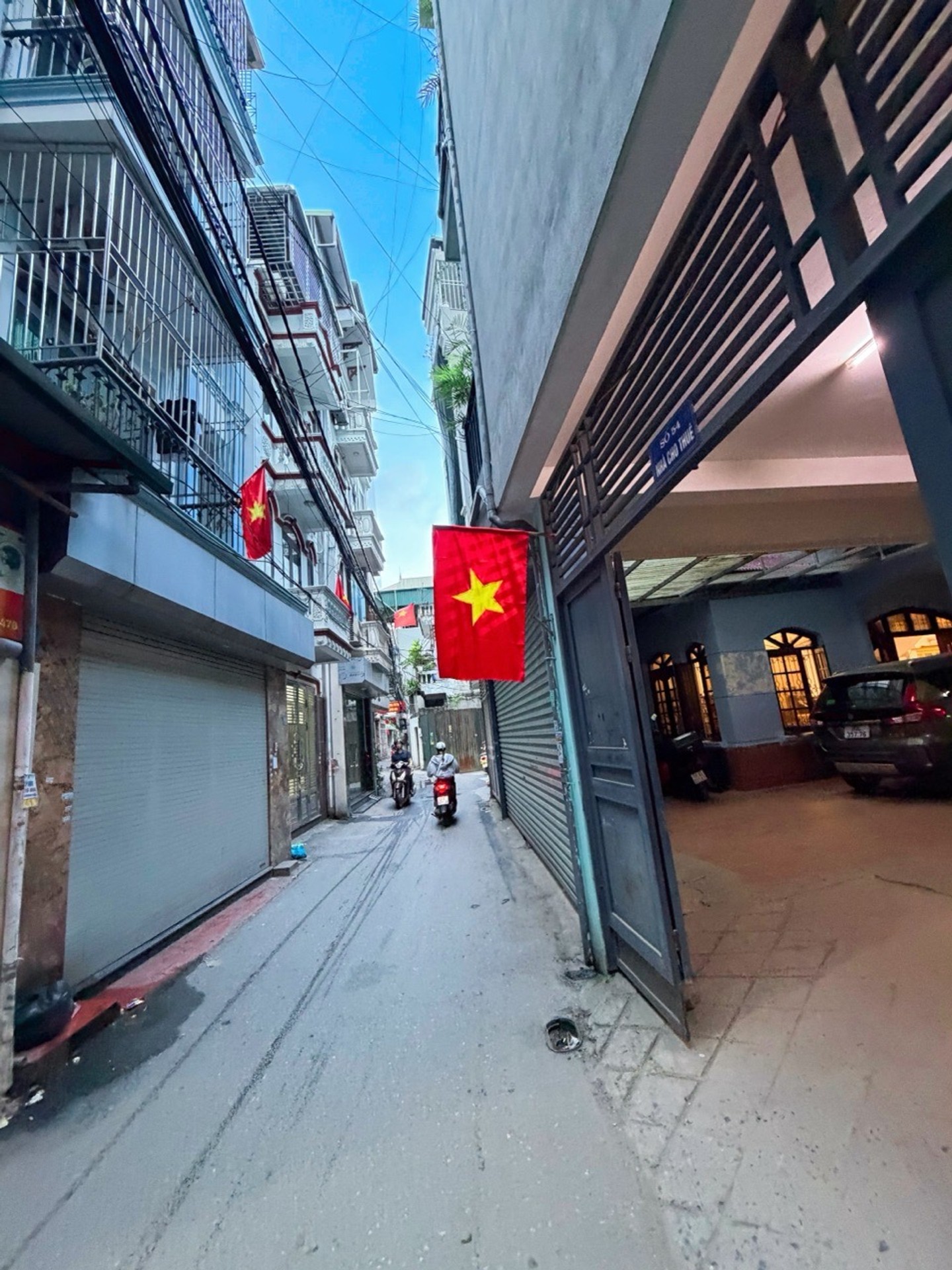 Bán nhà Hoàng Mai - diện tích 61m2 4 tầng - ô tô qua nhà - giá 18,8 tỷ