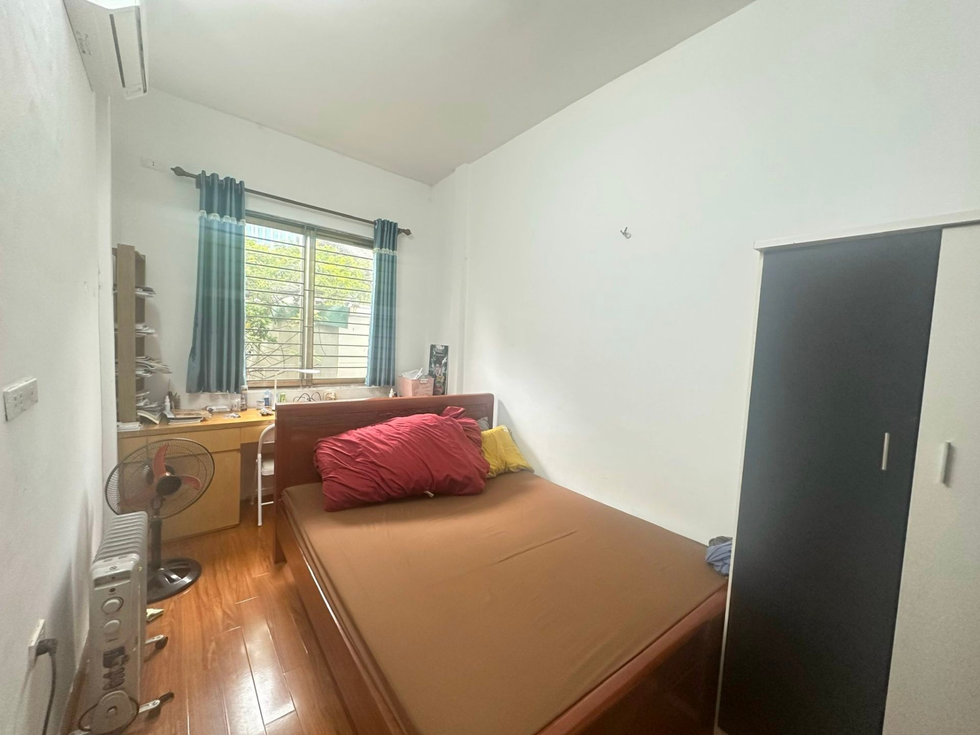 Bán nhà Đại La - diện tích 27m2 3 tầng - Ngõ nông - giá 7,4 tỷ