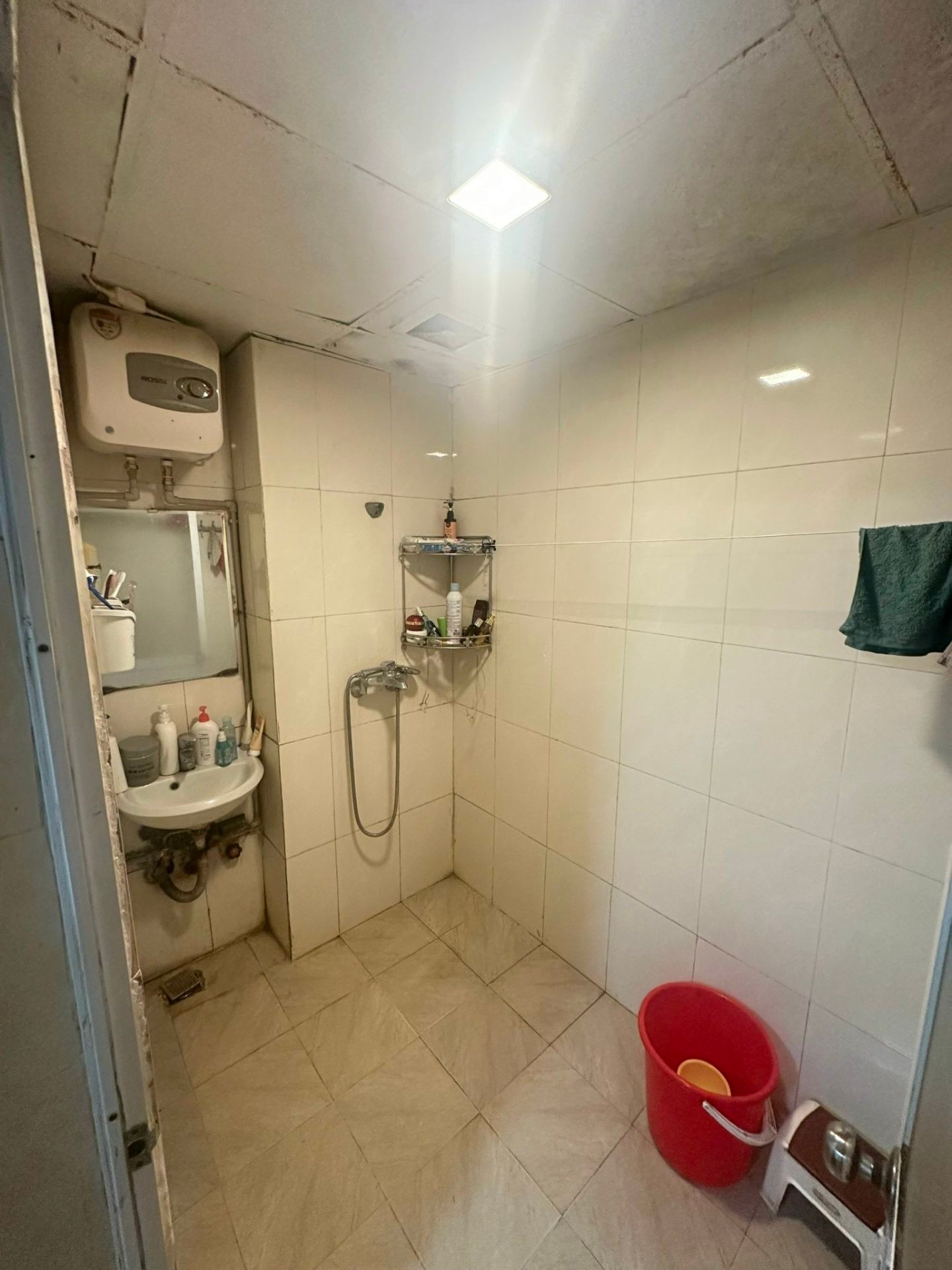 Bán nhà Đại La - diện tích 27m2 3 tầng - Ngõ nông - giá 7,4 tỷ