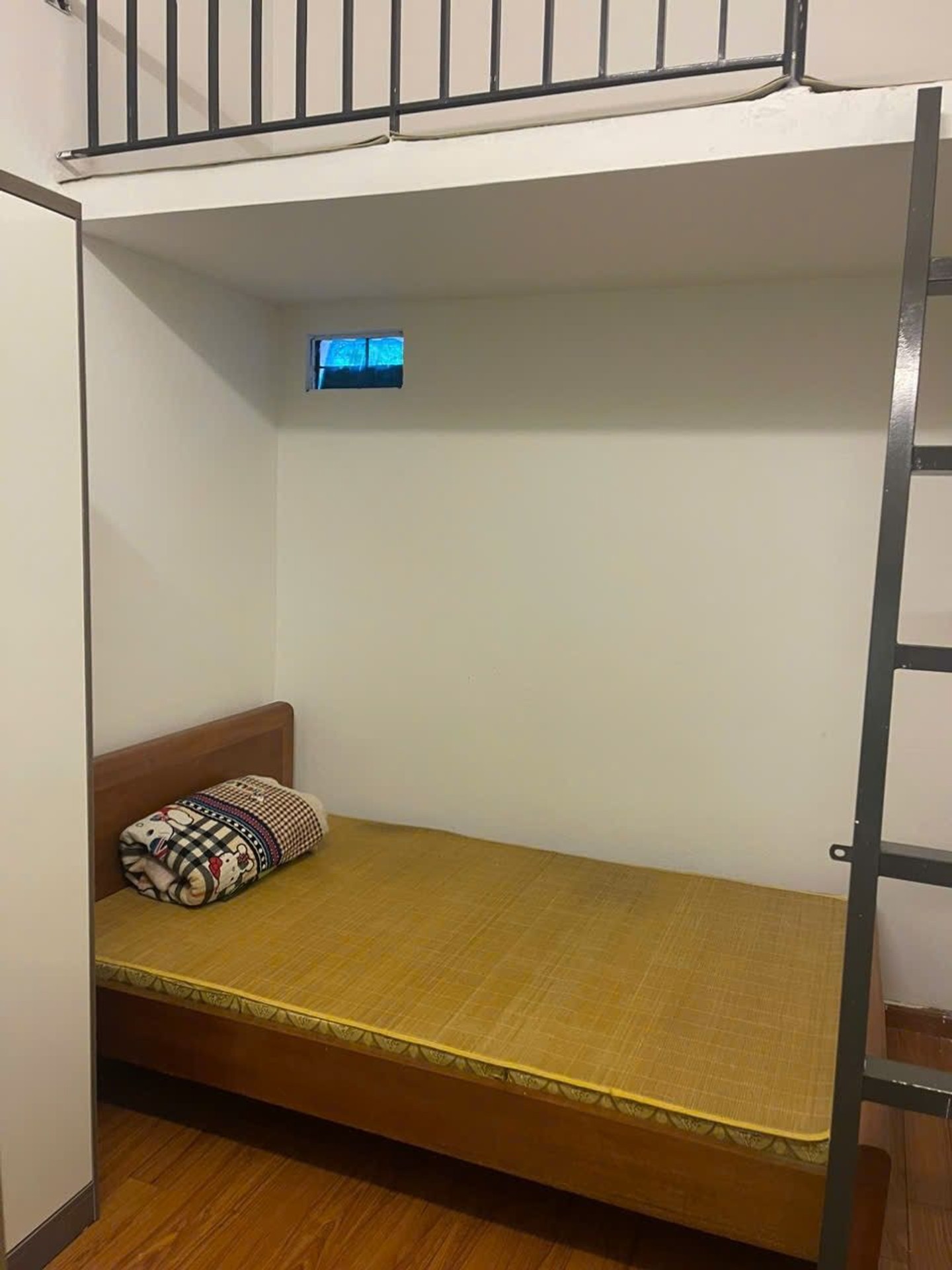 Bán nhà Đại La - diện tích 27m2 3 tầng - Ngõ nông - giá 7,4 tỷ