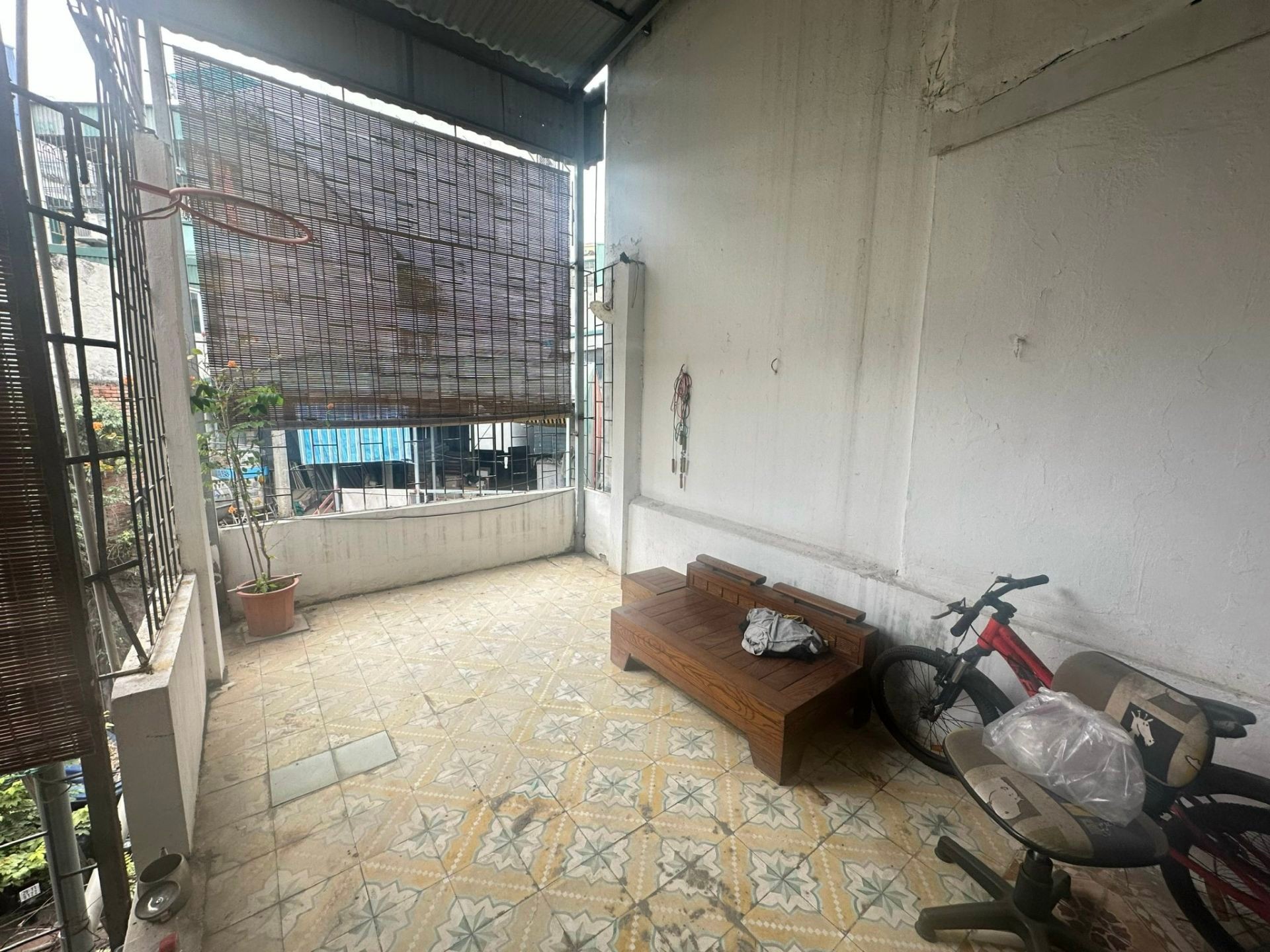Bán nhà Đại La - diện tích 27m2 3 tầng - Ngõ nông - giá 7,4 tỷ