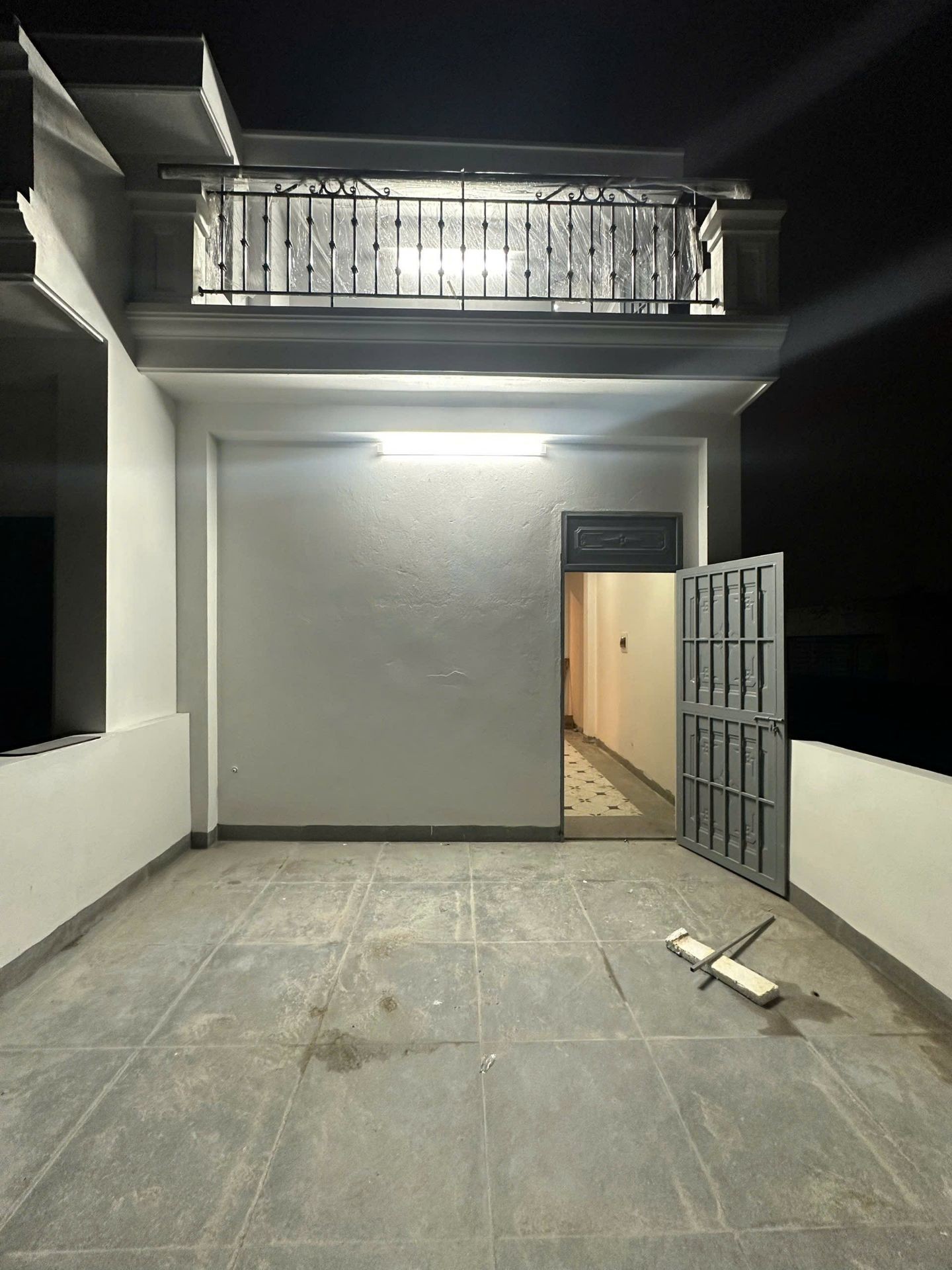 Bán nhà Thịnh Liệt - diện tích 61m2 6 tầng - Gara ô tô - giá 19,3 tỷ