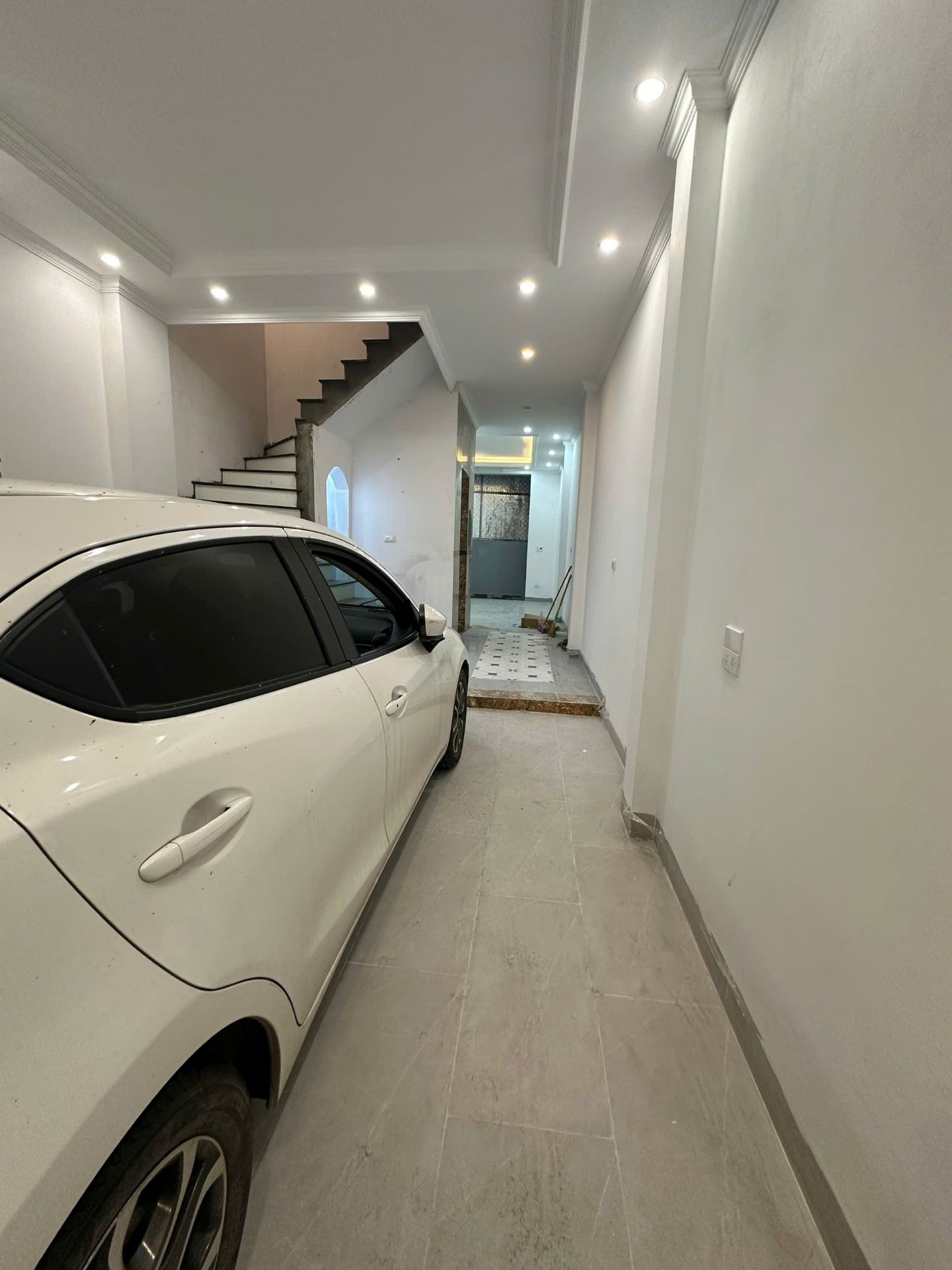 Bán nhà Thịnh Liệt - diện tích 61m2 6 tầng - Gara ô tô - giá 19,3 tỷ