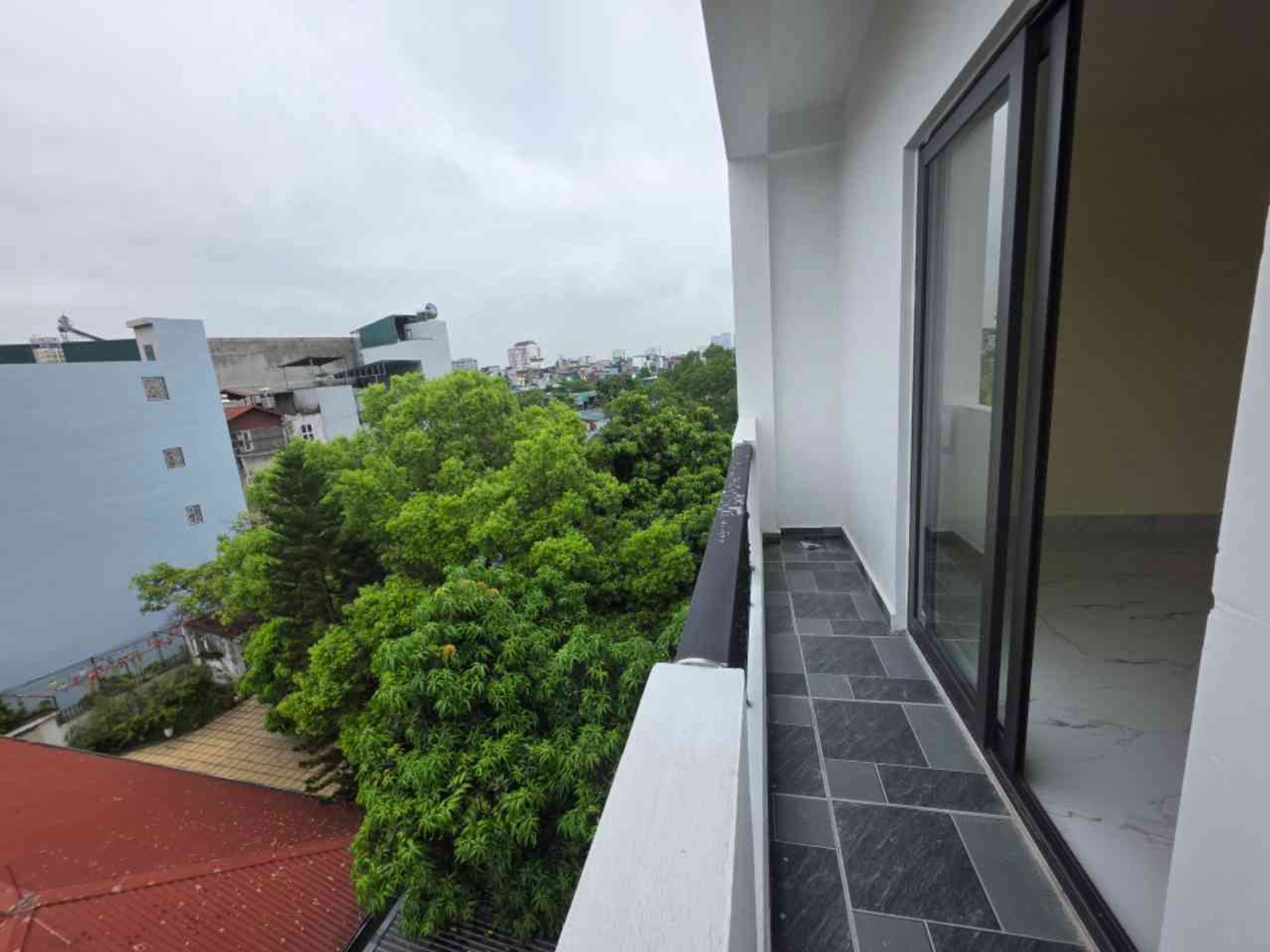Bán nhà Dương Văn Bé - diện tích 51m2 5 tầng - Thang máy, ô tô vào nhà - giá 13,8 tỷ