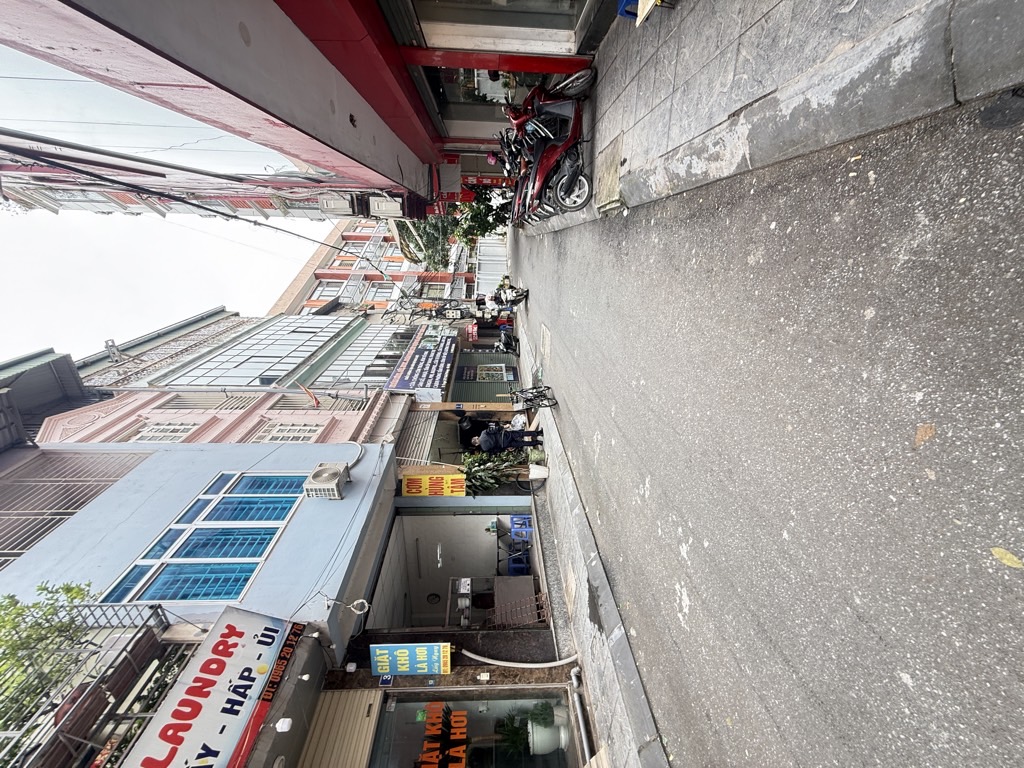 Bán nhà Giải Phóng - diện tích 148m2 3 tầng - mặt phố kinh doanh sầm uất - giá 31 tỷ