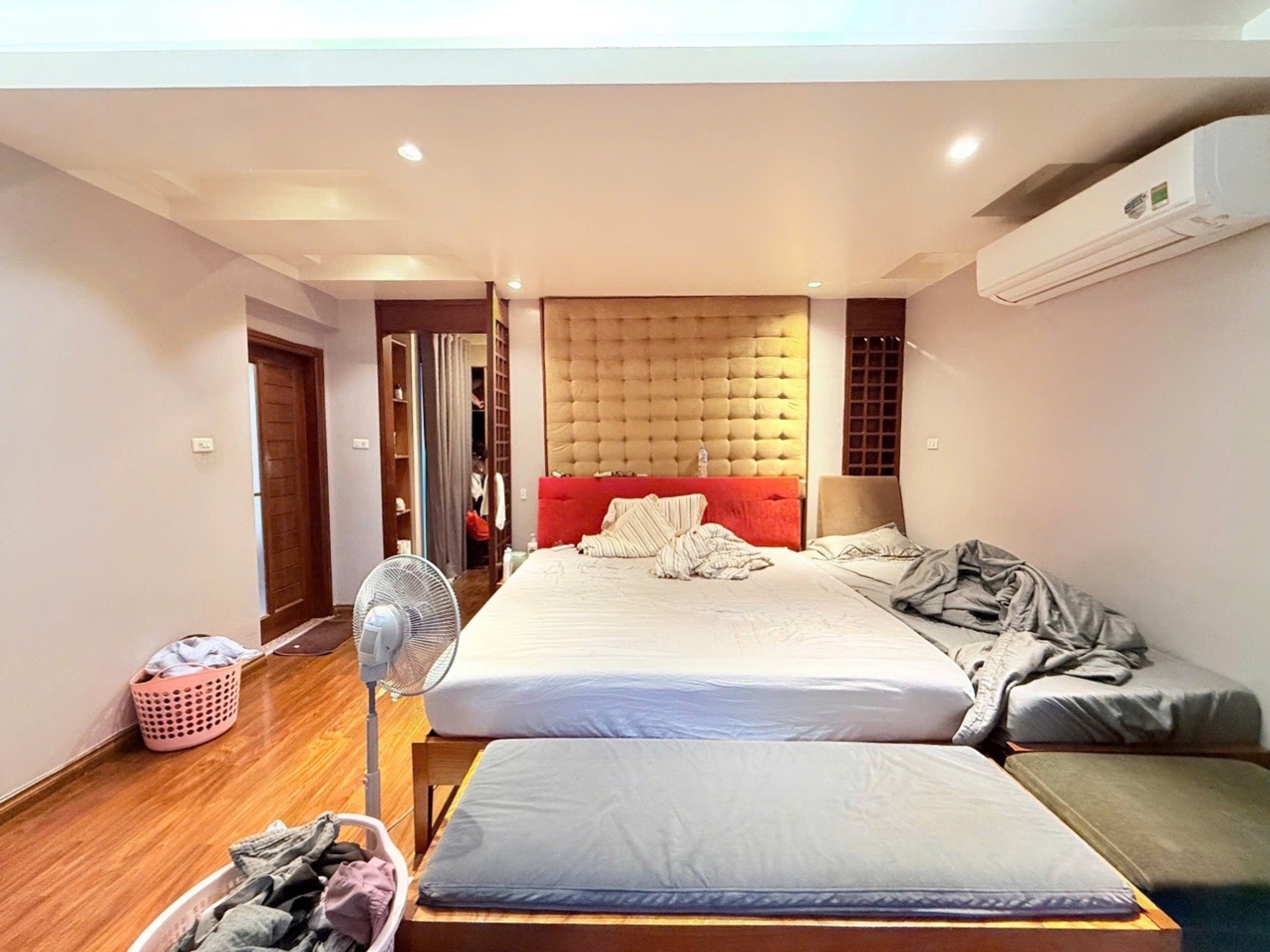 Bán nhà ngõ Hoà Bình 7 - diện tích 232m2 5 tầng - CCMN vừa ở vừa cho thuê - giá 49,5 tỷ