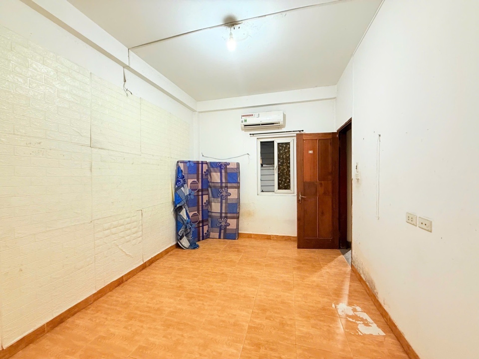 Bán nhà ngõ Hoà Bình 7 - diện tích 232m2 5 tầng - CCMN vừa ở vừa cho thuê - giá 49,5 tỷ