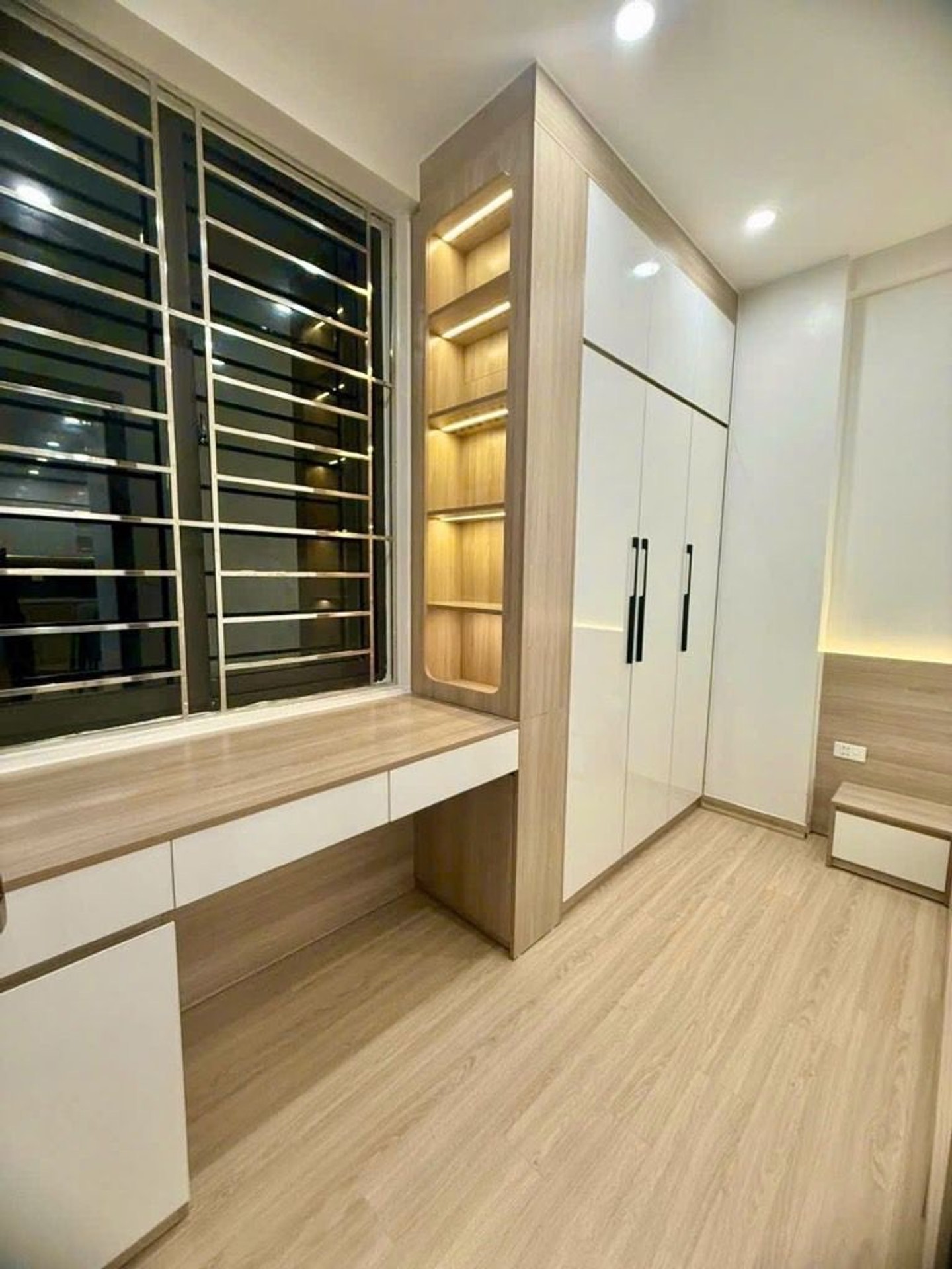Bán nhà CT1 A1 KĐT Mới Tây Nam Linh Đàm - diện tích 51m2 12 tầng - SIÊU PHẨM LINH ĐÀM - giá 5,5 tỷ
