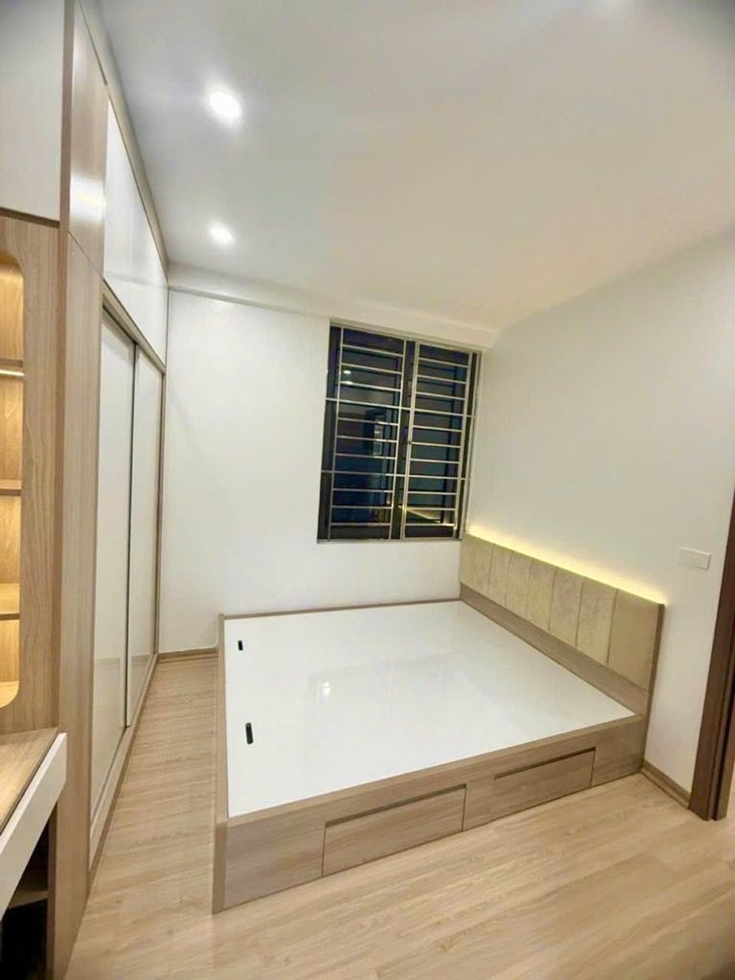 Bán nhà CT1 A1 KĐT Mới Tây Nam Linh Đàm - diện tích 51m2 12 tầng - SIÊU PHẨM LINH ĐÀM - giá 5,5 tỷ