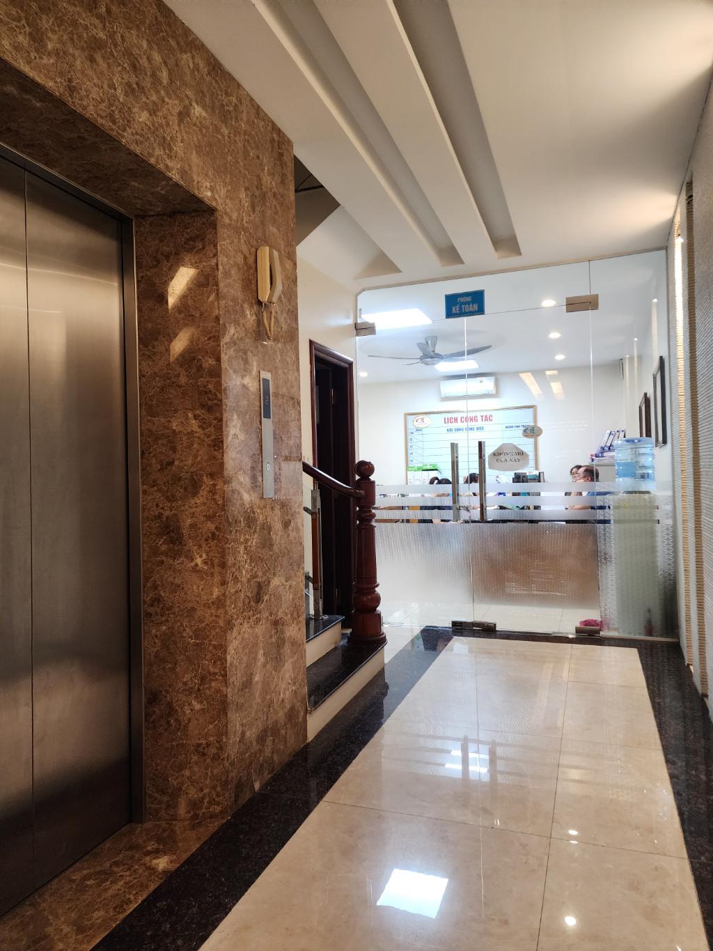 Bán nhà Quan Thổ 1 - diện tích 94m2 6 tầng - Ô TÔ - ĐẤT THỔ - NHÀ ĐẸP - giá 36 tỷ