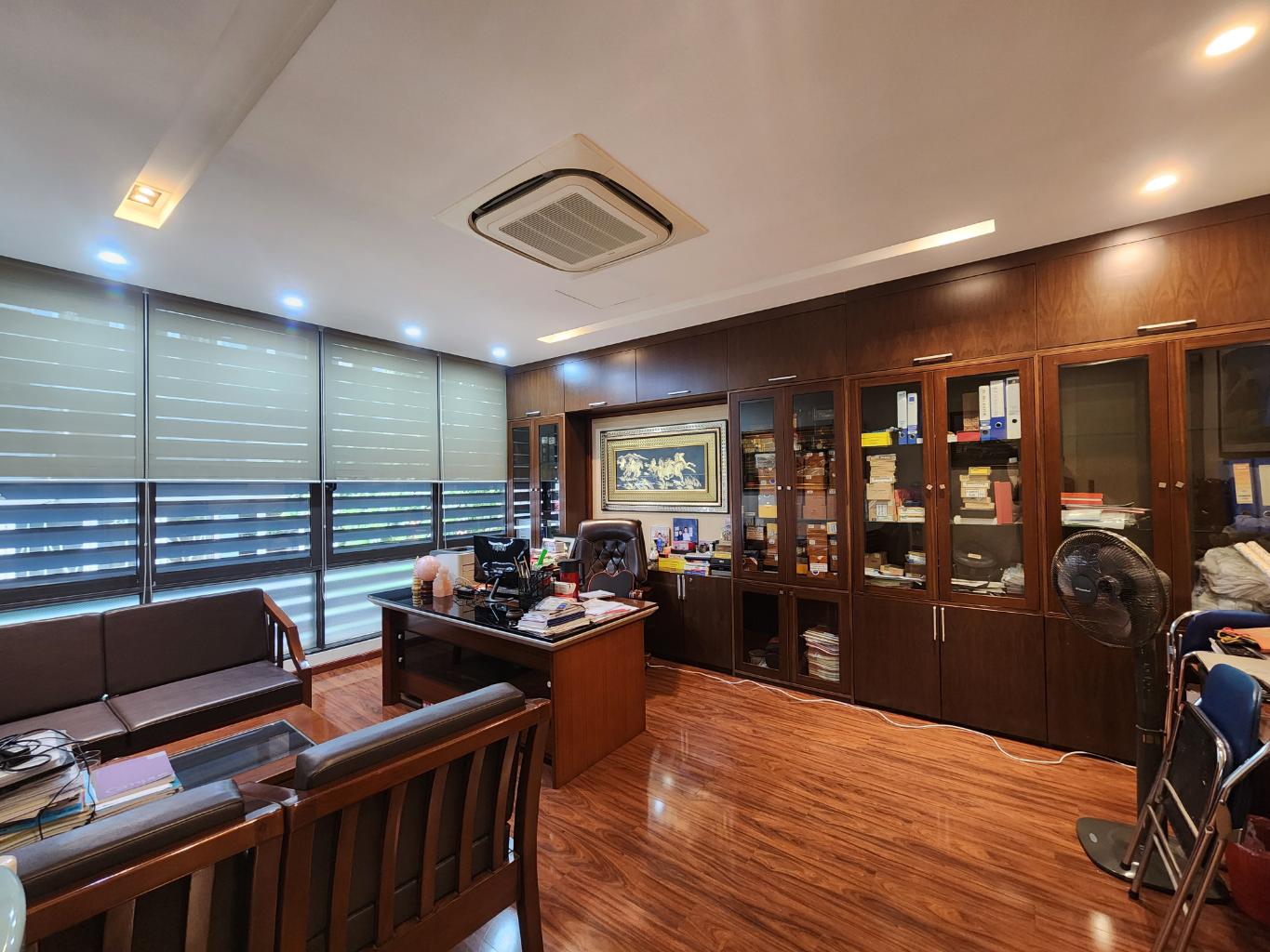 Bán nhà Quan Thổ 1 - diện tích 94m2 6 tầng - Ô TÔ - ĐẤT THỔ - NHÀ ĐẸP - giá 36 tỷ