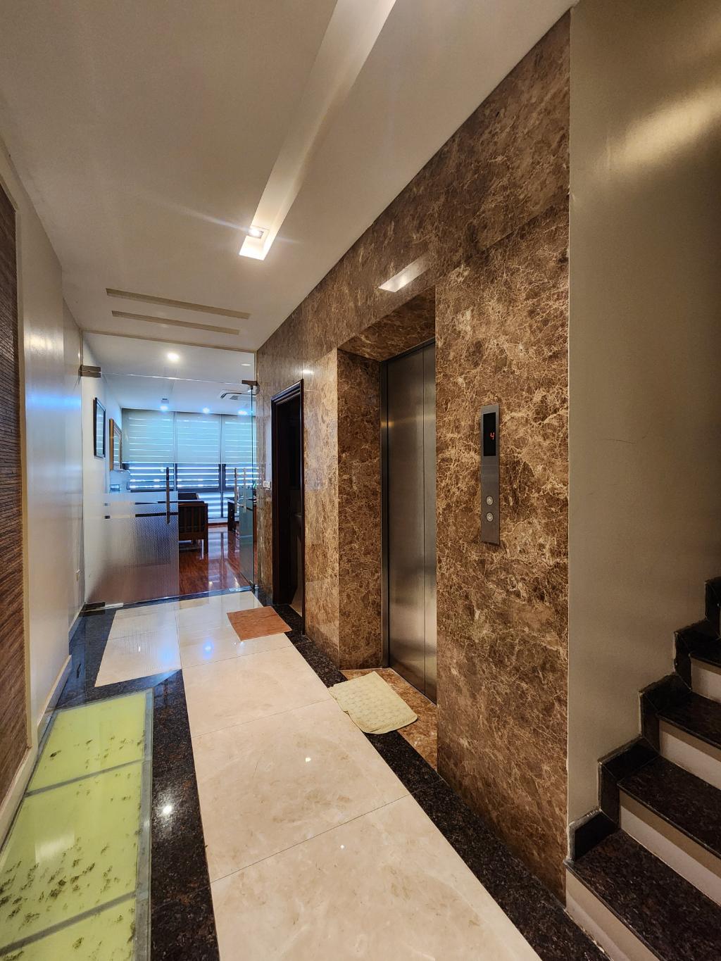 Bán nhà Quan Thổ 1 - diện tích 94m2 6 tầng - Ô TÔ - ĐẤT THỔ - NHÀ ĐẸP - giá 36 tỷ